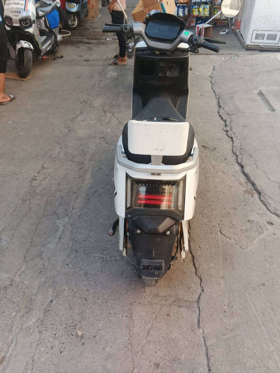 موطورشحن اللبيع 6 بطاريات كلوشرط على فحص شرط مواصفات معروف السعر 450/بيها مجال موصل ايسر اتصل ودالل ***********//موصل ايسر
***********//موصل ايسر 
موطورشحن اللبيع 6 بطاريات كلوشرط على فحص شرط مواصفات معروف السعر 450/بيها مجال موصل ايسر اتصل ودالل ***********//موصل ايسر
