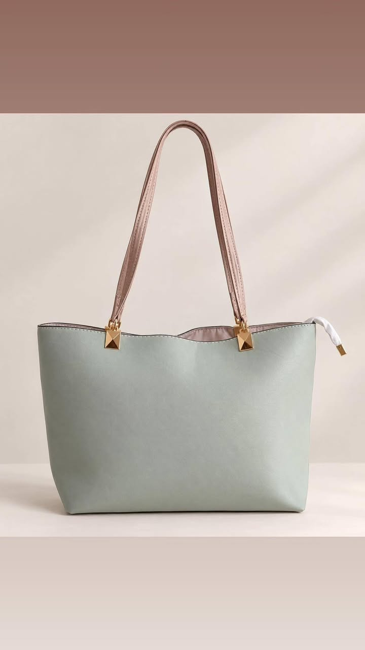 👜✨ جنط حجم كبير ووسط.. أناقة وعملية بنفس الوقت!
موديلات تخبل وتناسب كل طلعة 🤎
الحجم الكبير يشيل كل أغراضج، والوسط عملي وخفيف للاستخدام اليومي 😍

🔥 اختاري الموديل اللي يعجبج وخلي طلّتج غير!

جنط مرتبة، أنيقة، وتستاهل تكون ضمن ستايلج 🤍

نص مكتوب في الصور:
- Meta AI