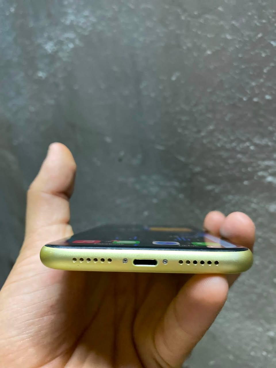للبيع
ايفون 11كامرتين مامفتوح بلادي كله 

جهاز لون ليموني 🍋 مميز 

كدامك ناشر صوره الحاسبه بدون اي مشكله 

ذاكره 128 بطاريه 67بشرط بدون صرف شحن 

بشرط ابد مايصرف شحن الجهاز 

كامرات دمعه جهاز مايعبر هوه وتر يعني مامفتوح 

حيل نضيف شاصي كله جديد بدون اي شخط 

تلفون حيل حيل نضيف صوت سماعات السيمكارت

كامرات كله كله بشرط وشرط حاسبه هم جهاز حيل حلو مال بيت ونضيف 

والسعر 250الف وبي مجال 

العنوان كركوك 

***********
