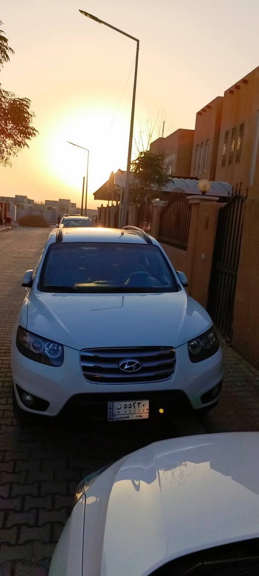 فول مواصفات 1/1 خليجي 6 سلندر محرك 3500 كفاله كفاله كفاله فقط ربع بنيد وموضح بالصوره  160$ 
مكاني نجف /حي الامير /***********
