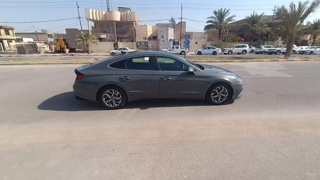 اعلى مواصفات هونداي سوناتا 
موديل 2023 محرك 2.500 
رخيصة جدا 

السيارة فول مواصفات 
فتحة سقف سلايد
كشنات كهربائيه 
رادار تحديد مسار
تبريد ثلج
امريكيا حادثها امريكي قطعتين سونار موجود

🟥سعرها سوي تعليق تصلك رسالة 💌
رقم هاتف  ***********
