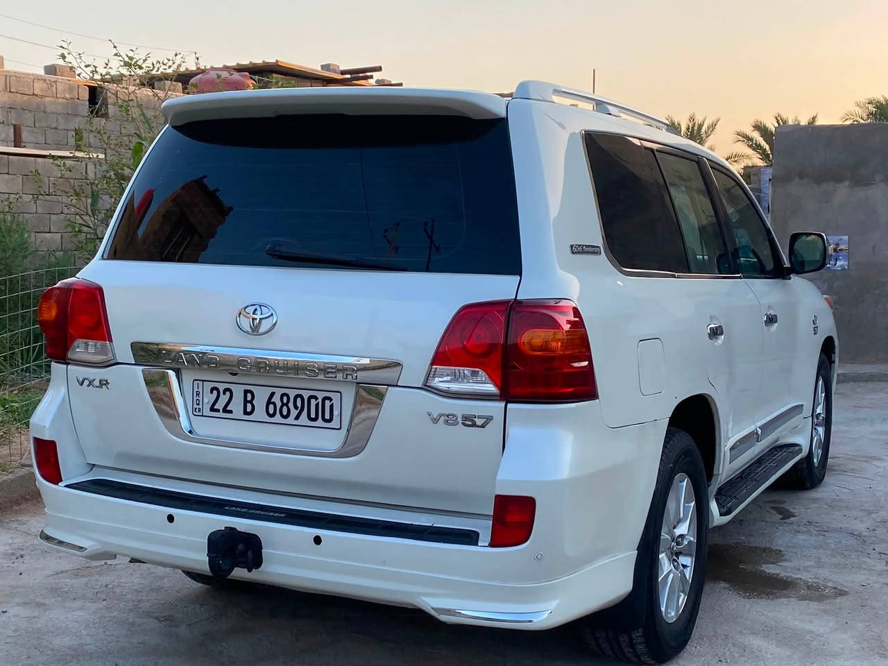 السلام عليكم شباب لاندكروز 2008 VXR 5.7
السياره فول مواصفات مكفوله من الضربه والبارد
بيها قطعه وحده صبغ السياره حلوه وجاهزه رقم اربيل 
تحويل ثاني يوم تخم تاير تخم ويلات جديد لايت زنون مكان السياره  البصره 
رقم الهاتف: *********** و ***********

السعر: 230 وبيها مجال للشراي
