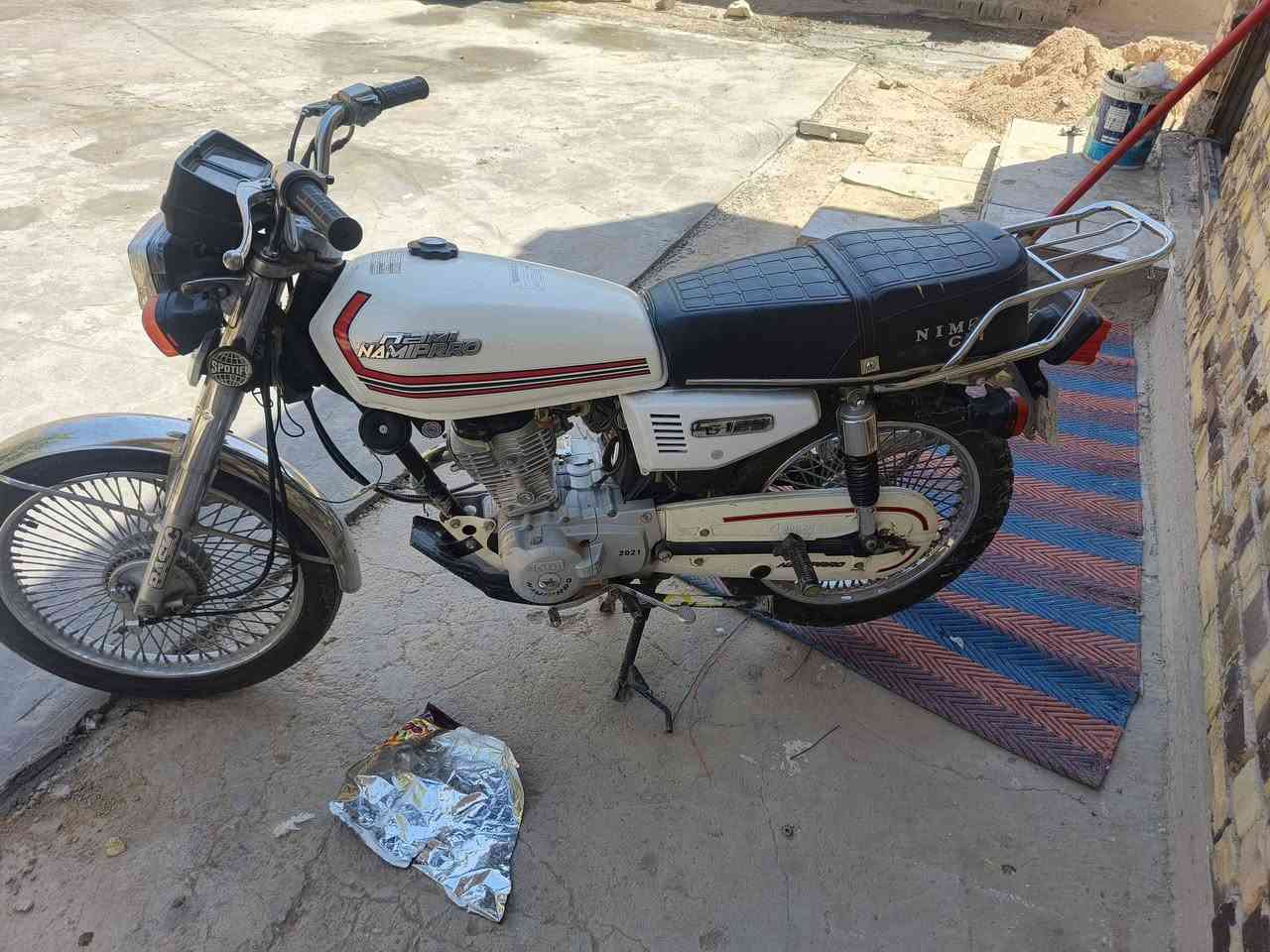 سلام عليكم شباب دراجه نامه بروو مديل 21 اوراق وبيه معامله ارقام
سعر خاص ***********
