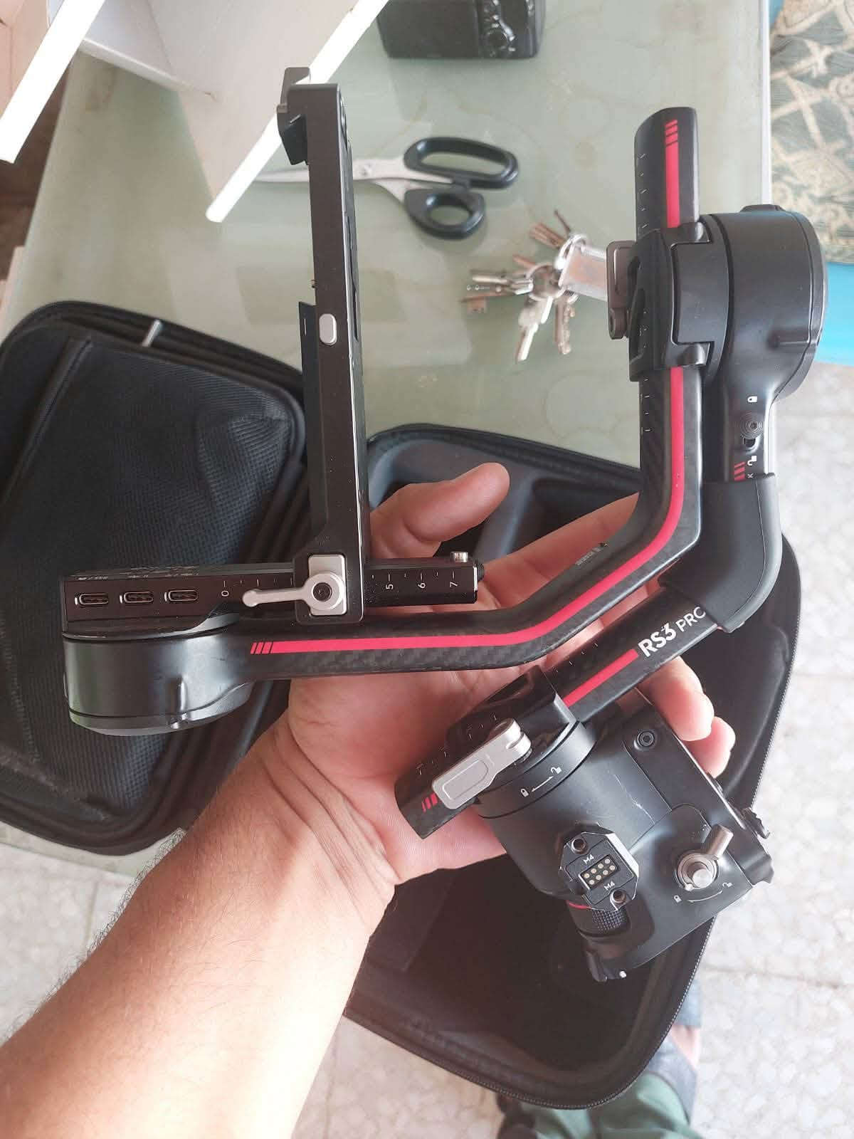 عدسه كانون 24-70 فتحة 2-8 الاصدار الثاني
السعر مليون و 150 الف 

رونين RS3 برو نظيف جدا سعر 640 الف
ازمو بوكت 3 كومبو  نظافه 95‎%‎ سعر 560 الف

مكاني بابل \ ***********
