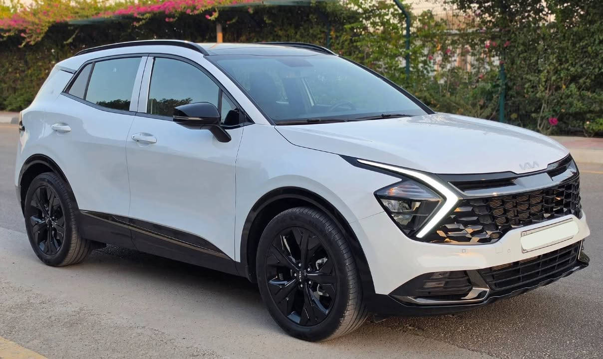 كيا سبورتج 
وارد خليجي 
فئة بلاك ايديشن 1\1
موديل 2025 
رقم أربيل الجديد
ماشيه 7600 KM 
مكفولة كفالة عامة 
مواصفاتها 
داخل جلد زيتوني 
مقاعد كهرباء
شاحن لاسلكي 
تدفئة مقاعد 
تدفئة ستيرن
نظام نزول منحدرات 
مود درايف
صندوق كهرباء 
هاند بريك كهرباء 
سقف بانوراما 
كت اسود 
حساس امامي خلفي
ويل 19 
رادار نقطه عمياء 
للاستفسار أكثر عالخاص 
او الاتصال 
***********
المكان : النجف المشرف
