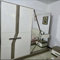 غرفه نوم تركيه 7 قطع ماركة idol نظيفه صبغ حراري بعد بيه قطعه مرايا طوي...