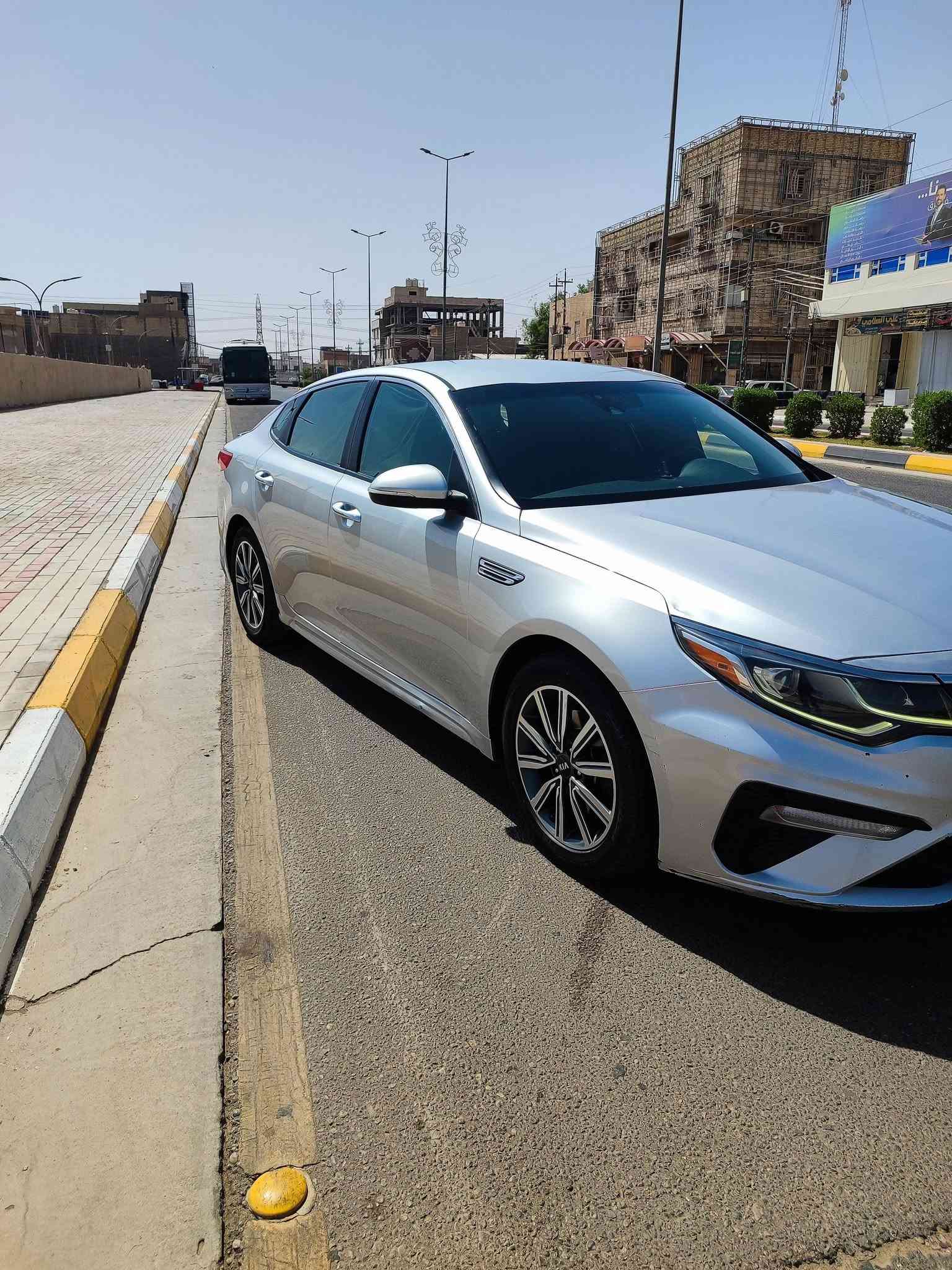 سلام عليكم 
 اوبتما 2020 امريكي محرك 2400
بيها جاملغ وباب صبغ خلفي جهة السايق وبنيد مبدل 
ماشيه 130
مكان كربلاء 
***********
