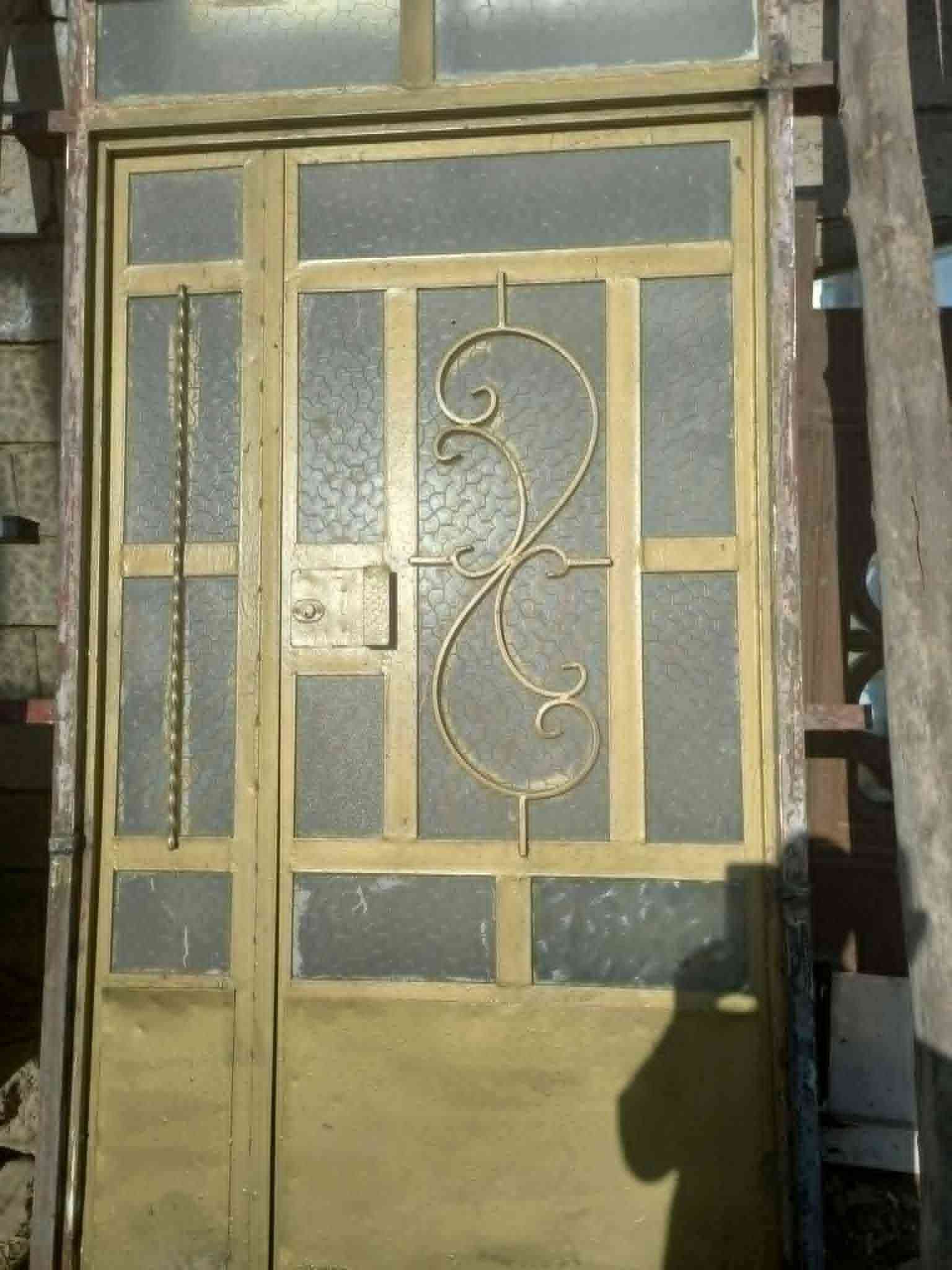 بوب مع شبابيك حديد للبيع
المقداديه شهربان 
ا***********

