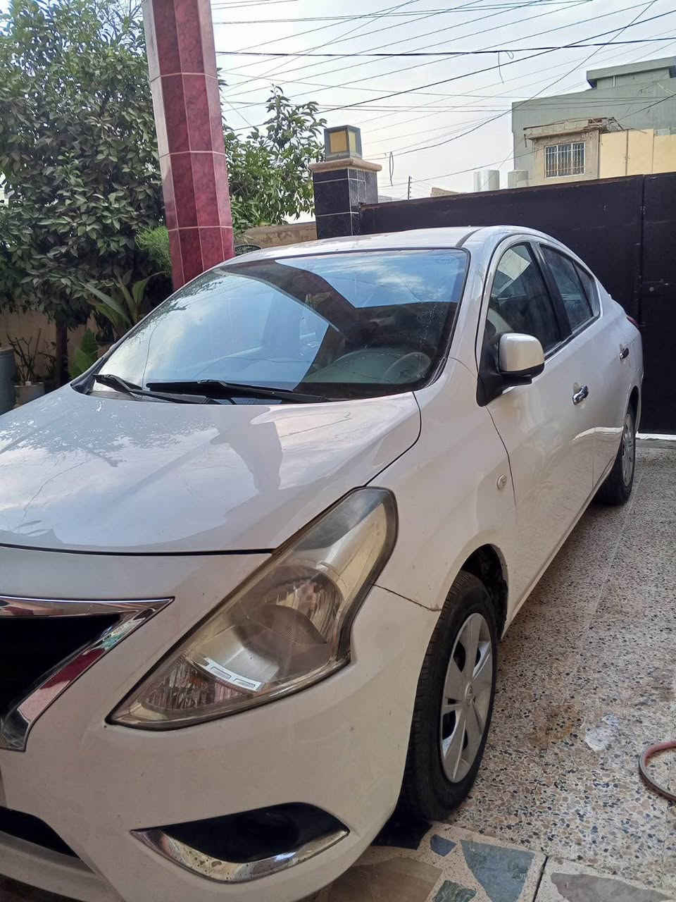 نیسان سەنی 2018
سەنەوی و ژینگە نوییە
گیر مەکینە تەبرید وەکالە بە ناوکردن بەشەرت
دوو نیو دەرگا بۆیاغ بێ ناوگرتن بێ ئیرباگ 
جەمپێ خەفیفی پشتەوەی هەیە بێ ناوگرتن
سعری ٨٩ مەجالێکی کەم
***********
سەیارەکە لە هەولیرە أربيل, العراق
