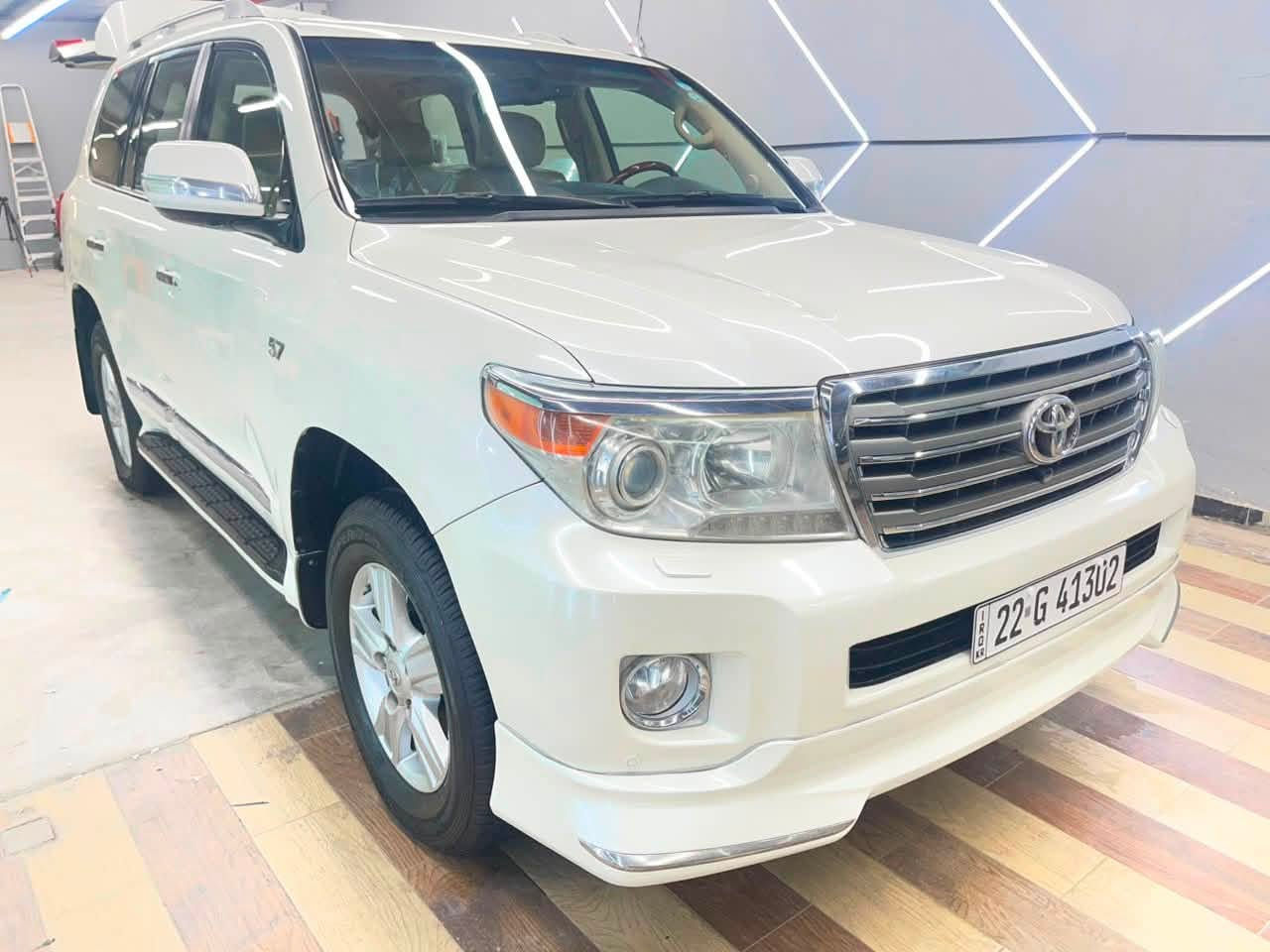 لاندكروز VXR-2014
السيارة مواصفات فول الفول وجاهزة من جميع النواحي ماكو اي نقص . السعر ٣٩٥ ورقة 
***********
