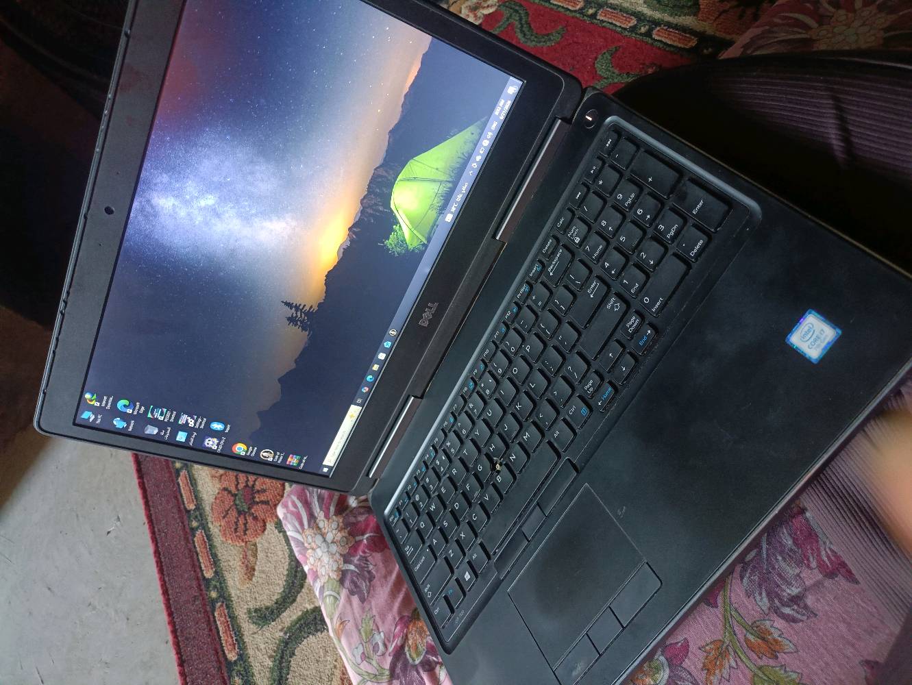 السلام عليكم لابتوب للبيع مصممه للشغل الهندسي والالعاب 
Dell Precision 7520 

المعالج: Intel Core i7-7700HQ (4 أنوية / 8 خيوط)

الرام: 16GB DDR4 2400MHz

كرت الشاشة: NVIDIA Quadro M1200 4GB

كرت مدمج: Intel HD Graphics 630

التخزين: 256 ssd m2 +
500HDD

النظام: Windows 10 Pro 64-bit
شاحن 180 واط +ماوس
مكاني ديوانيه واتساب ***********
السلام عليكم لابتوب للبيع مصممه للشغل الهندسي والالعاب 
Dell Precision 7520 

المعالج: Intel Core i7-7700HQ (4 أنوية / 8 خيوط)

الرام: 16GB DDR4 2400MHz

كرت الشاشة: NVIDIA Quadro M1200 4GB

كرت مدمج: Intel HD Graphics 630

التخزين: 256 ssd m2 +
500HDD

النظام: Windows 10 Pro 64-bit
شاحن 180 واط +ماوس
مكاني ديوانيه واتساب ***********
شكد حجم الشاشة ودقتها بالضبط؟ وهل بيها أي كسر، بقع، أو مشاكل بالإضاءة؟: 
15.6 الدقه 1080FULHD
شلون حالة البطارية هسه؟ تقريباً شكد تدوم وياك، وهل متبدلة أو أصلية؟: 
تدوم 30 دقيقه او اكثر
هل بيه أي عيوب أو أعطال حالياً مثل بالكبيورد، التاتچ باد، المنافذ، الواي فاي أو المراوح؟: 
نعم فقط في التاتش باد يلمس ويتحرك الماوس لكن لاينقر
شنو آخر سعر تريده؟ وهل تقبل التفاوض عند المعاينة؟: 
نعم اقبل التفاوض