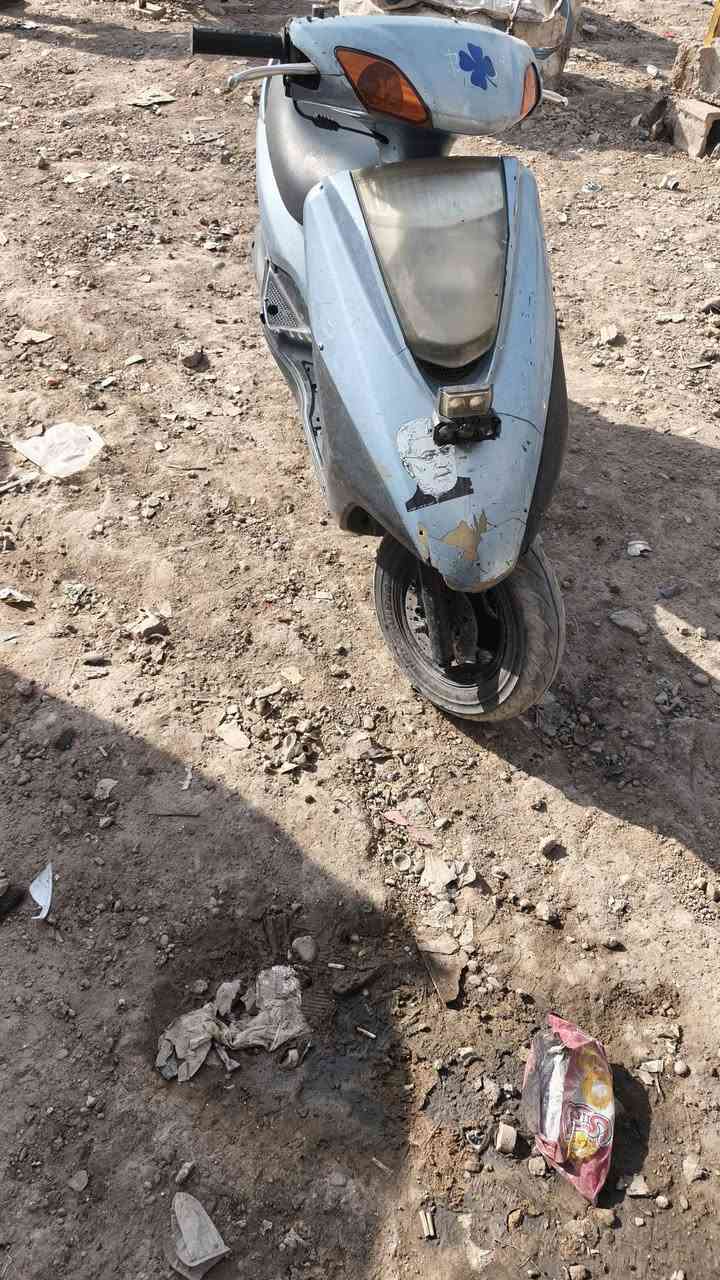 دراجه بريز 140 مجفته ونعومه كهربائيات هندر وسلف كله شغاله دراجه وراق
سعر 550 وبيه مجال ***********
