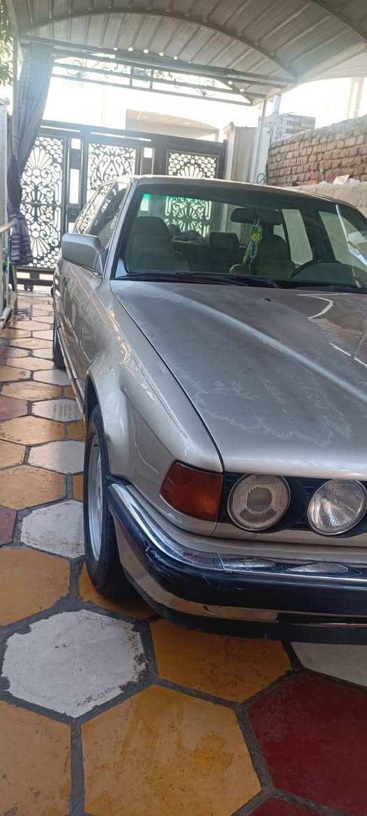 السلام عليكم
سياره BMW مديل 91 

للبيع سياره باسمي مكانها بابل حله 
 
سياره نضيفه وتخبل وماامتعوبه 

سعر 55 وبيها مجال بسيط 

للاستفسار ***********
غير متواجد عل الخاص
