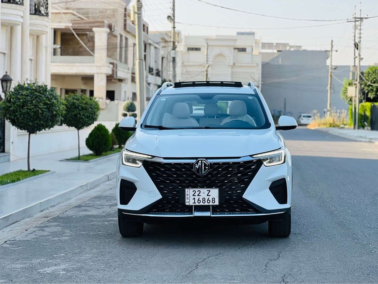 ئیم جی MG RX5 ROEYE 2023
 فول مواصفات.مەکینە 15 تۆربۆ.
تەنیا 18 هەزار ڕۆیشتووە.
بێ بۆیاغ. بێ ساردەکوت. بێ لێدران.
پانۆراما..ئاوێنە شەفت.
شاشەو  کامێرا.بصمة.کوشین جلدوکارەبا
ئۆتۆ هۆڵد.ويل کڕۆم. تحدید سورعە.
لایت زینۆن.لایت و بەگ لایت لید.
به ناوى خؤمه هه مووشتي به شه رت 
سحر. 🔥 ١٣٦  🔥 مه جاله كى كه م 
موبايل *********** واتساب     مکان أربيل أربيل, العراق

نص مكتوب في الصور:
- MG 2023