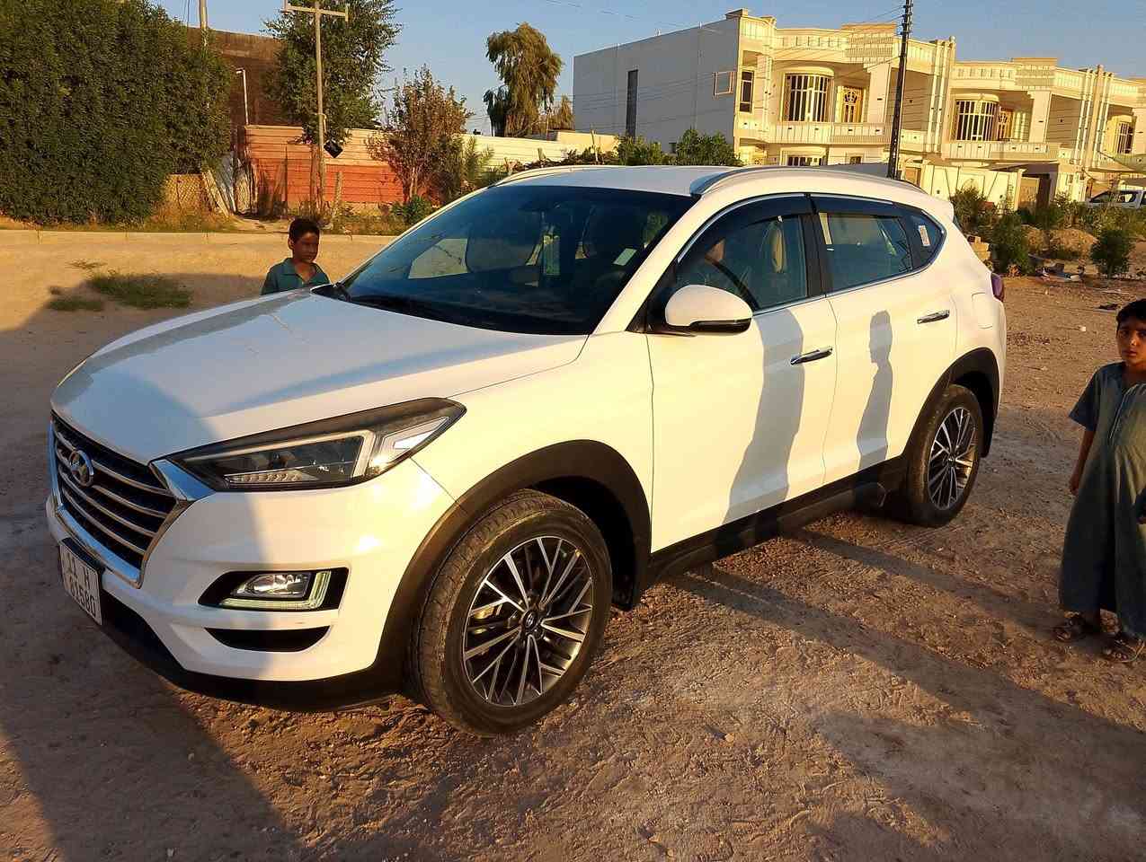 موديل 20 تحويل مباشر مكانه الانبار العامريه سياره ماشي 115،،،،***********,,,,سعر 180
