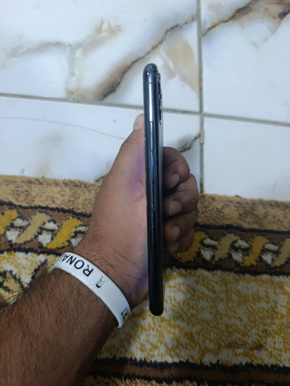 آيفون ١١ برو ماكس • شاشة مبدلة • بطارية ٧٧٪