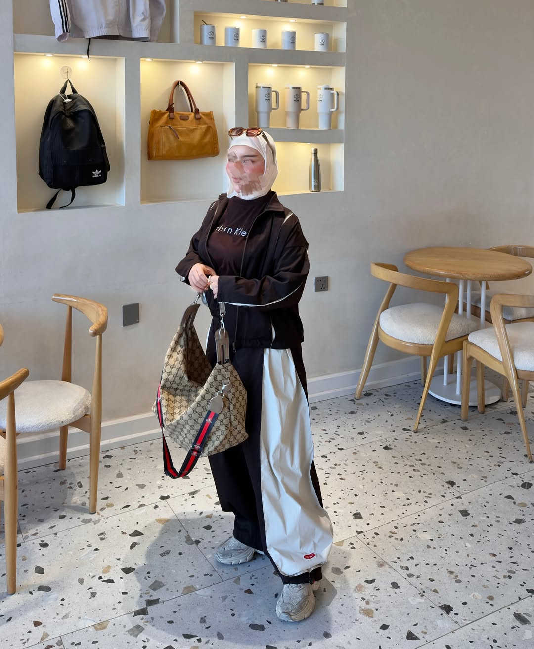 New Autumn 🍂 collection ✨🍂🧡🍁🎃🍑🥭

شوفولي بقية الوانة لهذا السوت الرهييييب🥹😍✨🪞

اللون الثاني هو بُني محروق 🤎☕️

راقي جداااا خامة تصميم تفاصيل 

واسع وعملي ومريح 

البليزر مُبطن من الداخل✨🍂🍁🤎🧡
الكيلوت فضفاض (كمر مرتفع)

التيشيرت متوفر ايضا 

العدد محدود 

للأستفسار يرجى التواصل معنا دايركت لطفا💌
يوجد توصيل 🚚 سريع إلى كافة أنحاء العراق 🇮🇶 

📍البصرة -شارع السعدي مقابل أصباغ جوتن

#ootd #style #explore #set #outfitoftheday
