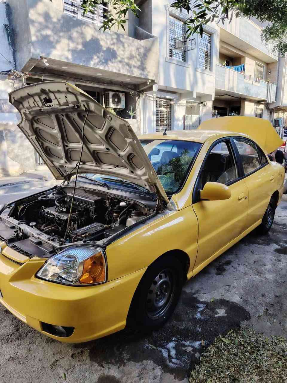السلام عليكم كيا ريو 2003 سياره مكينه وقير وتخم تاير سياره جاهزه كهربائيات اجازه منظومه مال غاز سياره باسمي السياره ابيع لا متواجده على الفيسبوك *********** ***********
