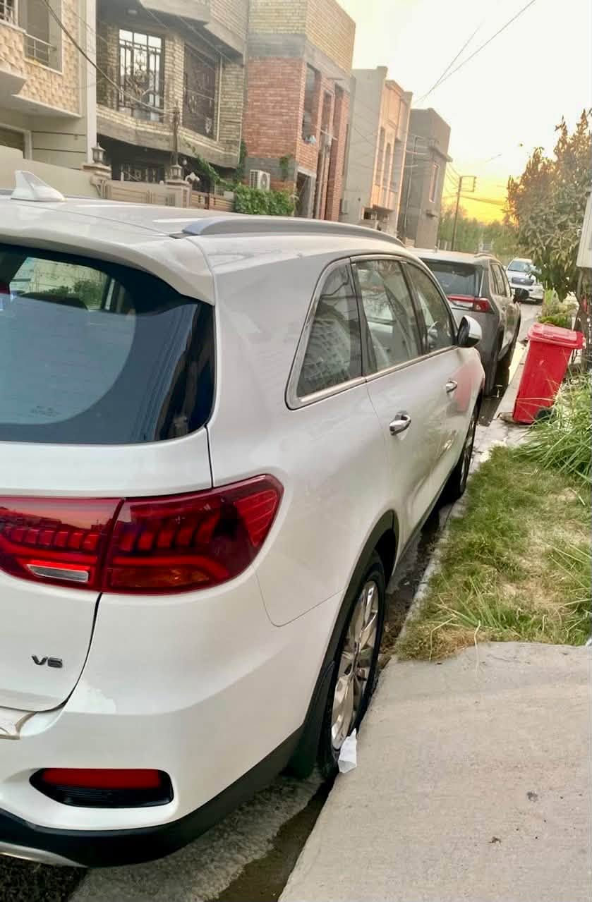 سورنتو موديل 20 خليجي رقم بغداد باسمي مكفول من الصبغ والبارد ماشيه 57  فول عدا البنروما مكاني بغداد ***********
