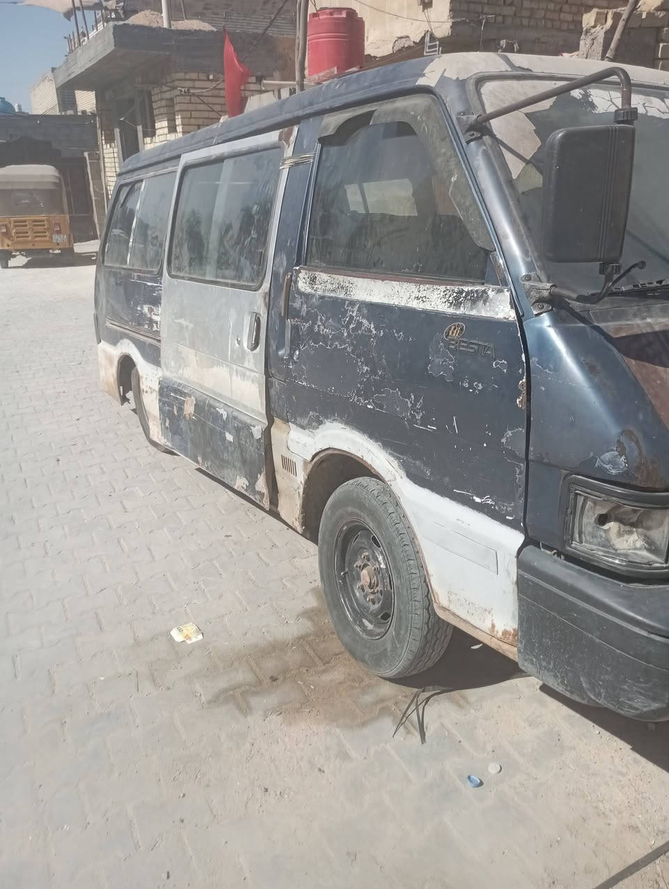 السلام عليكم
كيا بستة موديل 94 بيع سنوية ورقم 
كير مكينة شغالات سيارة واكعة رقم بابل 
مصفرة هيئة وغرامات مكان بغداد الرقم 
***********
