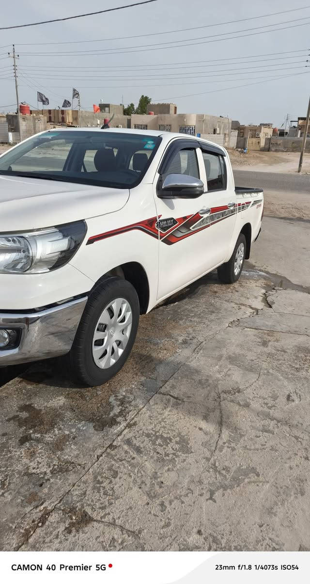 هايلوكس • ٢٠٢٣ • ماشيه ١٤٥٠٠٠