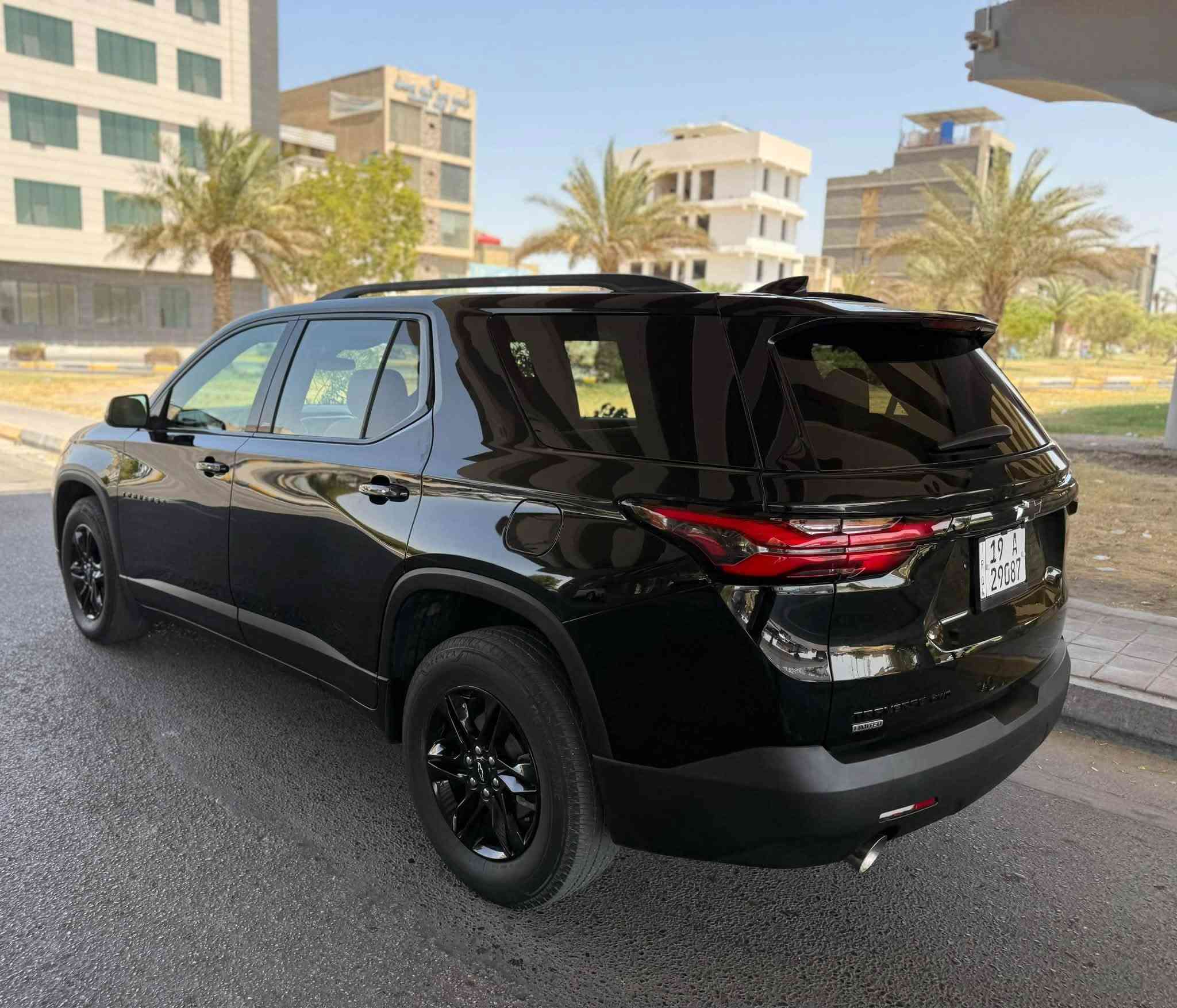 السعرر 225 ورقه $$ قابل لتفاوض 🔥
انسسب سعر بهيج نظافه وضرر بسيط 

شوفرليت ترافيرس بلاك توب 2024
رقم كربلاء حره تحويل مباشر 
عداد المسافه : 39 الف mill
حجم المحرك : 6 سلندر 3600 فور ويل 
الضرر : جاملغ امامي تبديل وصبغ 
وباب الصدر تبديل نفس اللون 
ايرباك برده وكشن طاك ومصلح 

المواصفات  بلاك توب 
بصمة تشغيل وابواب - فور ويل 
7 راكب 3 قطع تبريد - شاشه كار بلي
كرسي سائق كهرباء - تدفئه مقاعد 
رادار مانع تصادم - مثبت سرعه - قياده اليه 

للاستفسار الاتصال ***********
مهندس حسين 📍 كربلاء - حي الحسين
شركة_المتحدة_لمزادات_السيارات_الامريكيه
