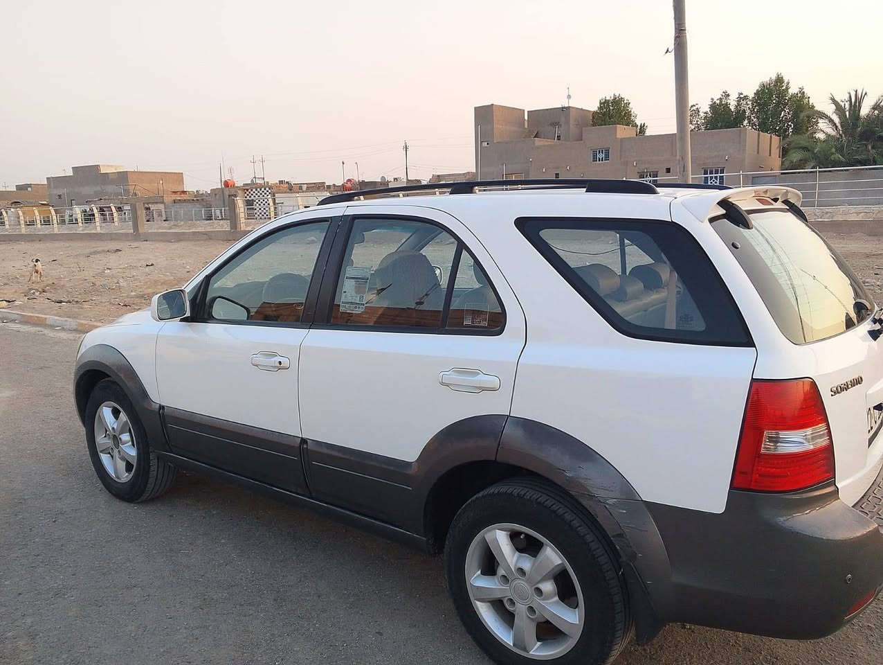 السلام عليكم
سورنتو موديل 2009 وارد خليجي 
فول مواصفات عدا البصمة.
1 .. محرك 6 سلندر حجم 3.3 جديد 
2.. فتحة + كشنات جلد + كشن السائق كهرباء + تحكمات كاملة + 7 راكب + داخل بيجي + خمسة ويل كب + تبريد ممتاز  ثلاث قطع 
3 .. كير نظيف جدا .. حدادية  جديدة .
4 ... كهربائيات كلها شغالة مابيها كل نقص .
5 .. سنوية مجددة لل 30  ورقم انكليزي أربيل .. تريد وكالة تريد تحويل حاضرين. 
6 ... باقي التفاصيل بالسونر المرفق مع الصور .
7 ... مكان السيارة الديوانية قضاء الحمزة الشرقي .
8 .. السعر  105 
 9 .. الاتصال على الرقم بيه واتس اب .
                  ***********

