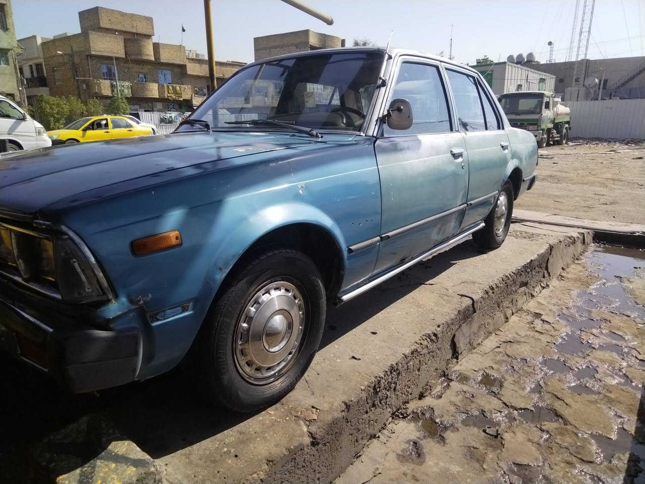 السلام عليكم كرونا للبيع مديل 80 السياره حلوه متروكه صار 20 سنه بيهه خياسات تبريد شغال بس بيهه خيط تبخير بدايته تخم تاير جديد سياره ع وضع الشركه وكل خراضهه موجوده بل صندوك المكان بغداد مدينة الصدر السعر 40 وبيهه مجال اني مكلف بنشر اتصل على هذا ***********
