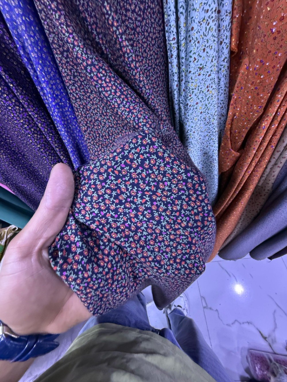 كشمير مطاط اصلي سعر القطعه ١٠ الف