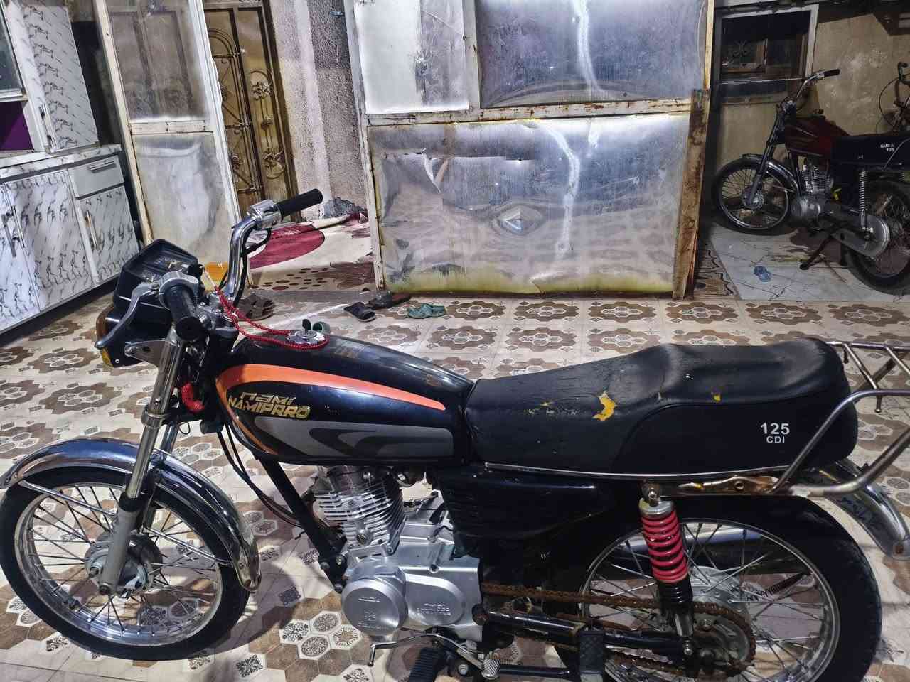 سلام عليكم دراجه سيجي نامه 2021 رقم شاصي وبليته فقط اوارقها ضايعات مكفوله من السرقه كلها بلاد شرط محرك كفاله برغي ما مبدل بي فقط كلجات جدد شاد نهضه مشي فول دراجه تخبل كهربائيات كلها شغاله نقصها بس باتري مكاني بصره ابو الخصيب لعوجه قرب مستشفى الصيني ***********سعرها 575وبيها مجال للشراي
