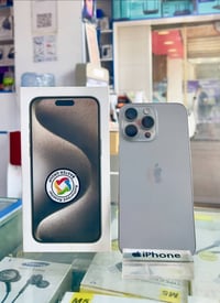 آيفون ١٥ برو ماكس • ٢٥٦ • بطارية ٨٧٪