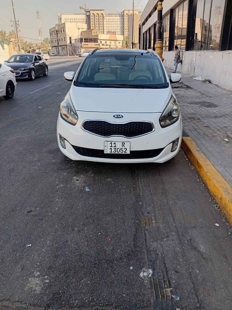 كارنز موديل 2014 رقم بغداد بسمي سنويه جديده فول مواصفات محرك 2000 دوش بيهة نص باب صبغ خلف السائق ونص باب خلفي الجهة الثانيه والباقي كفاله محرك كير حداديه تبريد الكل كفاله سيارة جاهزة من كلشي السعر 125 اوبيهة مجال مكانها كربلاء طويريج ‏‪***********‬‏
