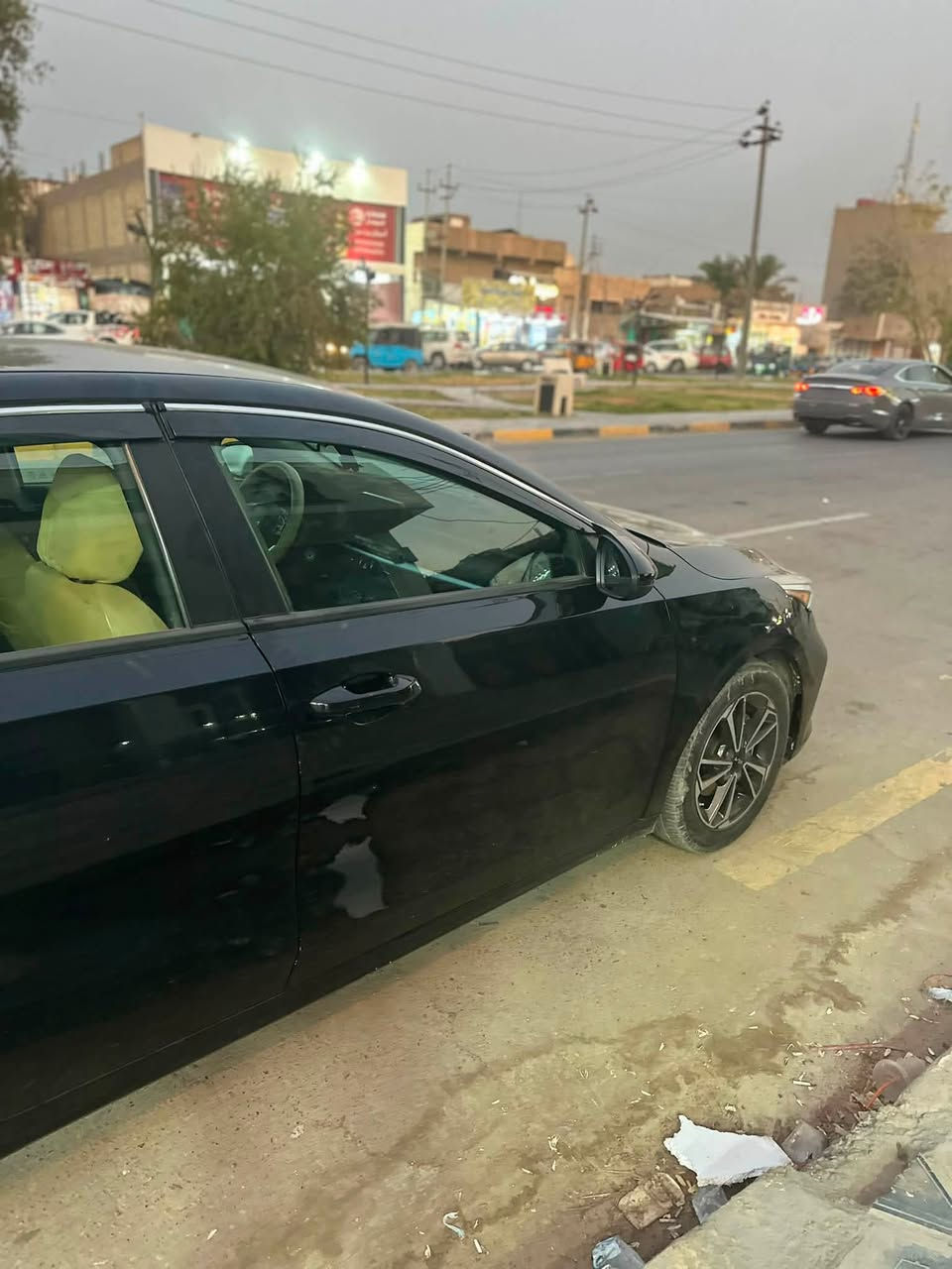 نوع السيارة (فورتي) 
 والموديل(٢٠٢٤) 
الفئة (كيا)
الوارد (أمريكي )
رقم يا محافضة (بغداد )
مكان السيارة(واسط الصويره
ارقام التواصل***********
حجم المحرك(2000دوش) 
نوع قماش المقاعد (مخمل)
شكد ماشية (٤١٠٠٠)

عدد قطع البارد(2)
عدد قطع الصبغ(لايوجد)
عدد قطع التبديل(دعاميه اماميه فقط) 

حالة الايرباك(دركه) 
رقم الشاصي (ان متوفر)
