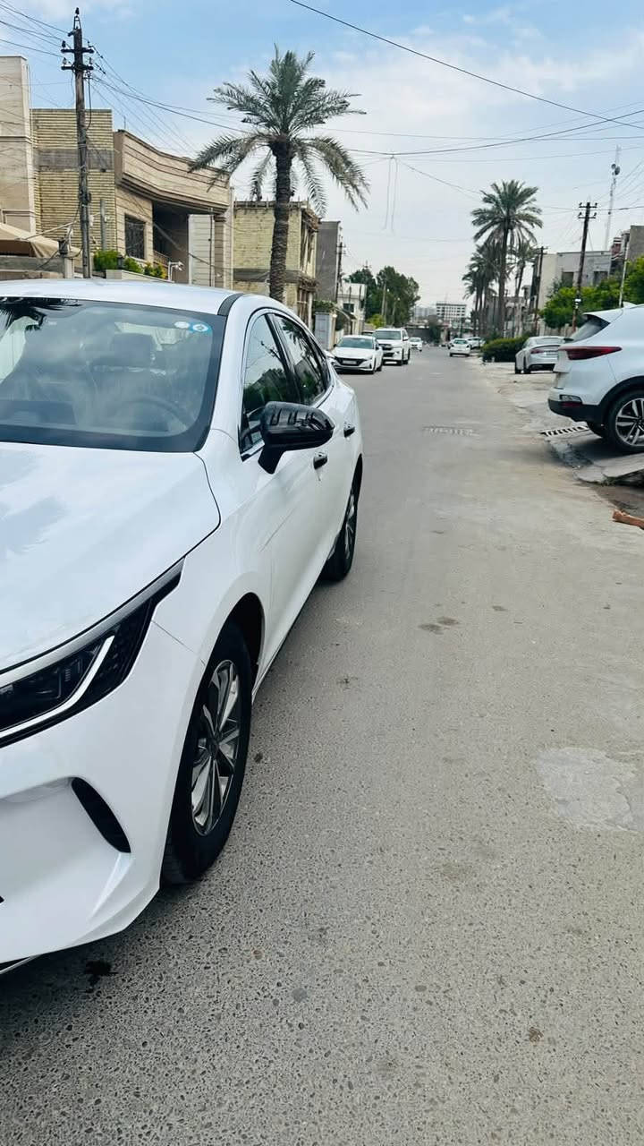 BYD دستروير للبيع ب19200
بيهة طخة بسيطة جداً بالجاملغات الجهة اليمنة

وشبر بالبنيد 

ماشية 40 

***********

مكانهة بغداد الكرخ

نص مكتوب في الصور:
- 12:41 م