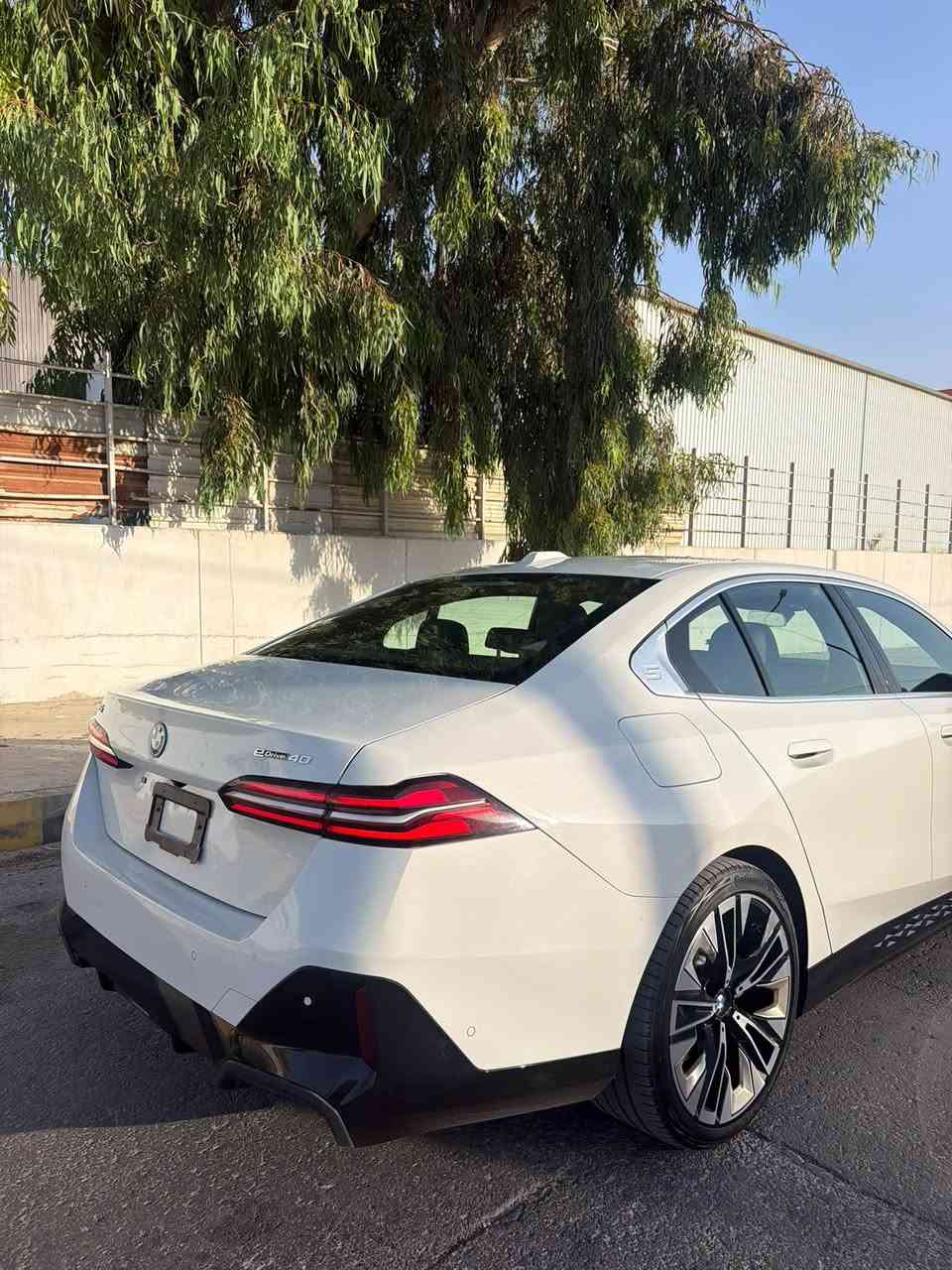i5 eDrive40 • باكج M • حادث
