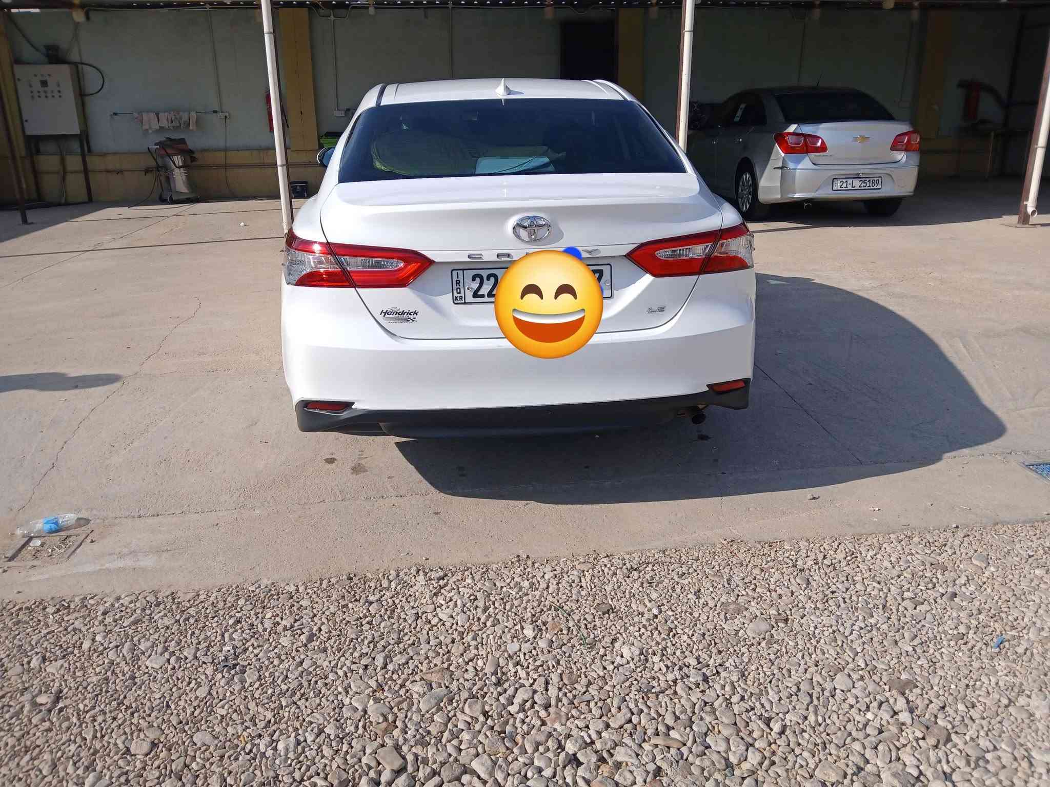 السلام عليكم
كامري ٢٠٢٠ امريكي مواصفات Le ضرر قطعه وحده شرط بدون داخل بدون ايرباك وصور الضرر موجوده ماشيه ٩٠ السياره كفاله من شخط من الرصعه كير محرك صدر طخم تاير كله جديد 
السياره للبيع او مراوس بسياره عاليه
مكان السياره الانبار القائم 
***********

نص مكتوب في الصور:
- BidCars 2020 Toyota Camry, LE | ...T1C11AK9LU894623 | Bid History