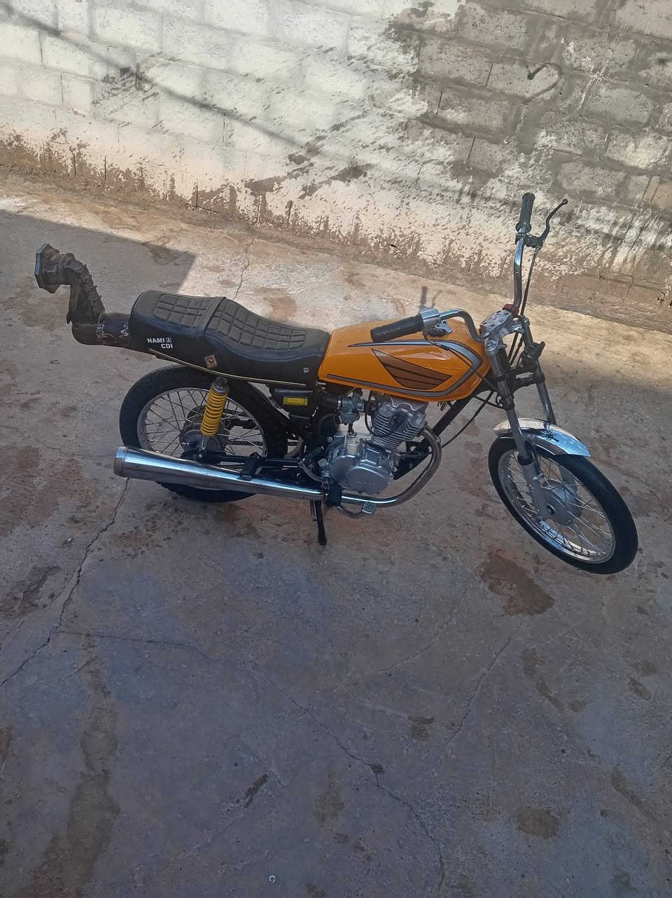 السلام عليكم ماطور حربي للبيع السعر 550 وبيها مجال المكان تكريت معمره جديد موديل 26 نامه شلامجه***********
