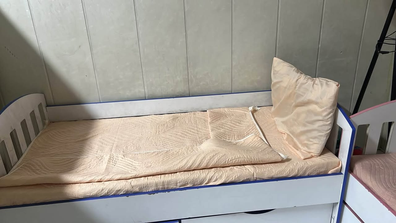 للبيع ثنين جرابي اطفال نفر واحد  نضيفات كلش مكاني بغداد الحميدية ***********
