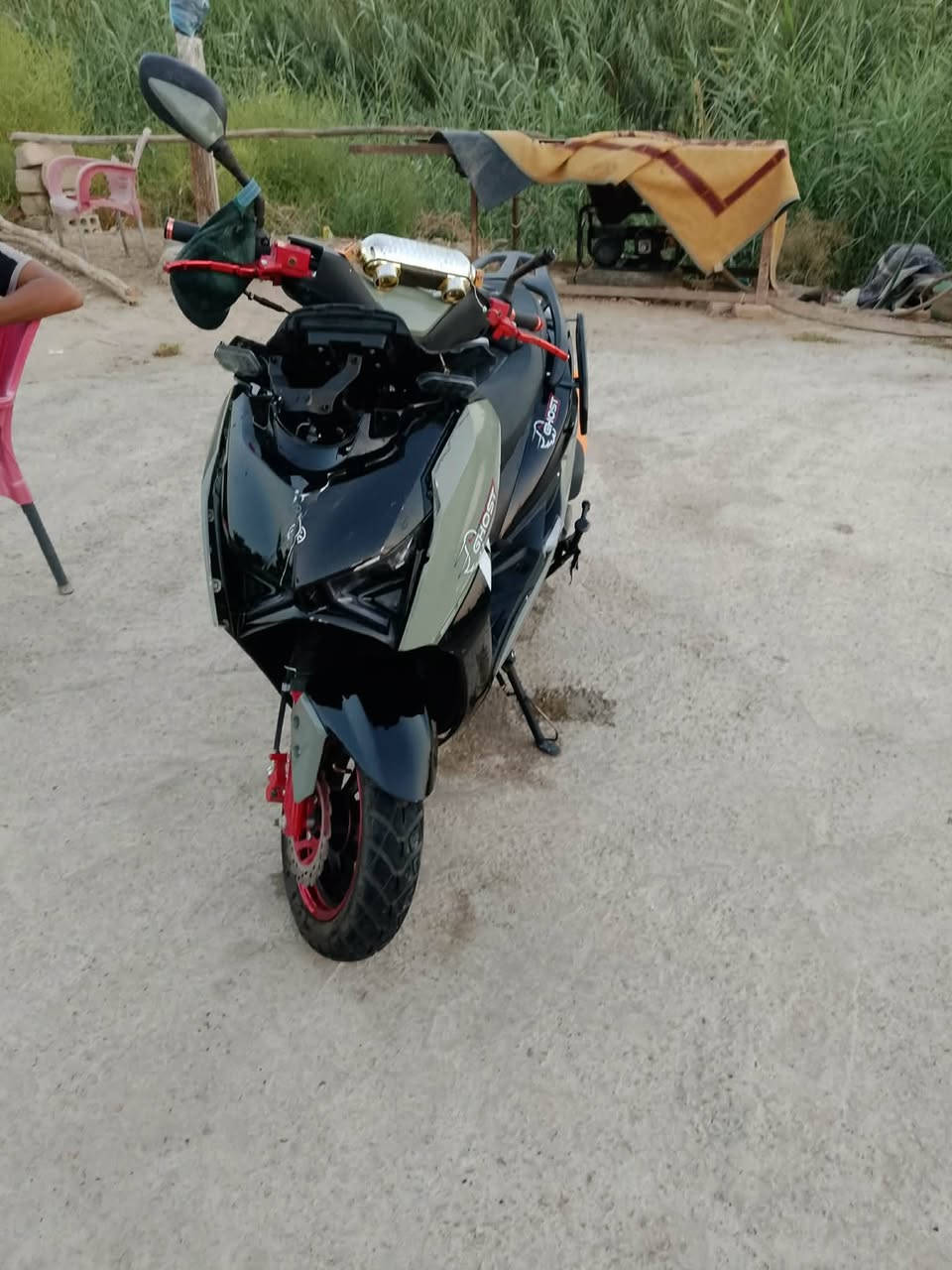 دراجه للبيع ما مفتوح برغي للمحرك مقفول محرك. ***********
