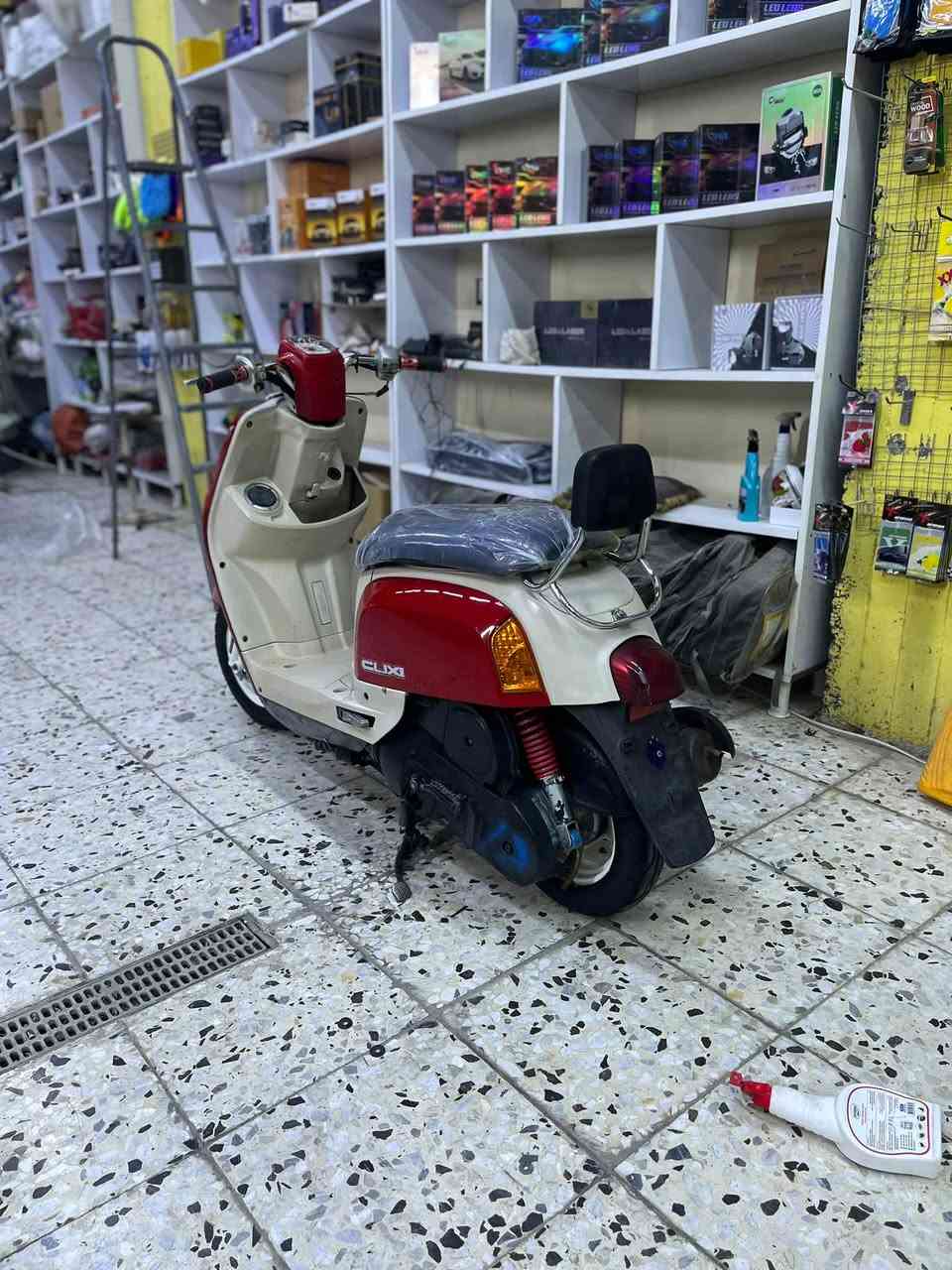 ماكس بوليس • كابريتر • كفاله