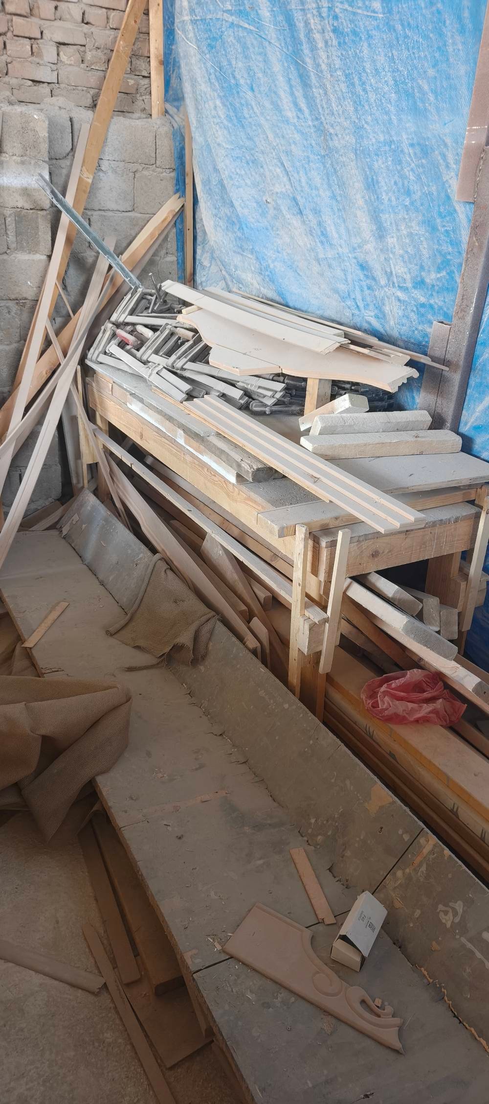 معمل نجارة • معدات كاملة • بغداد