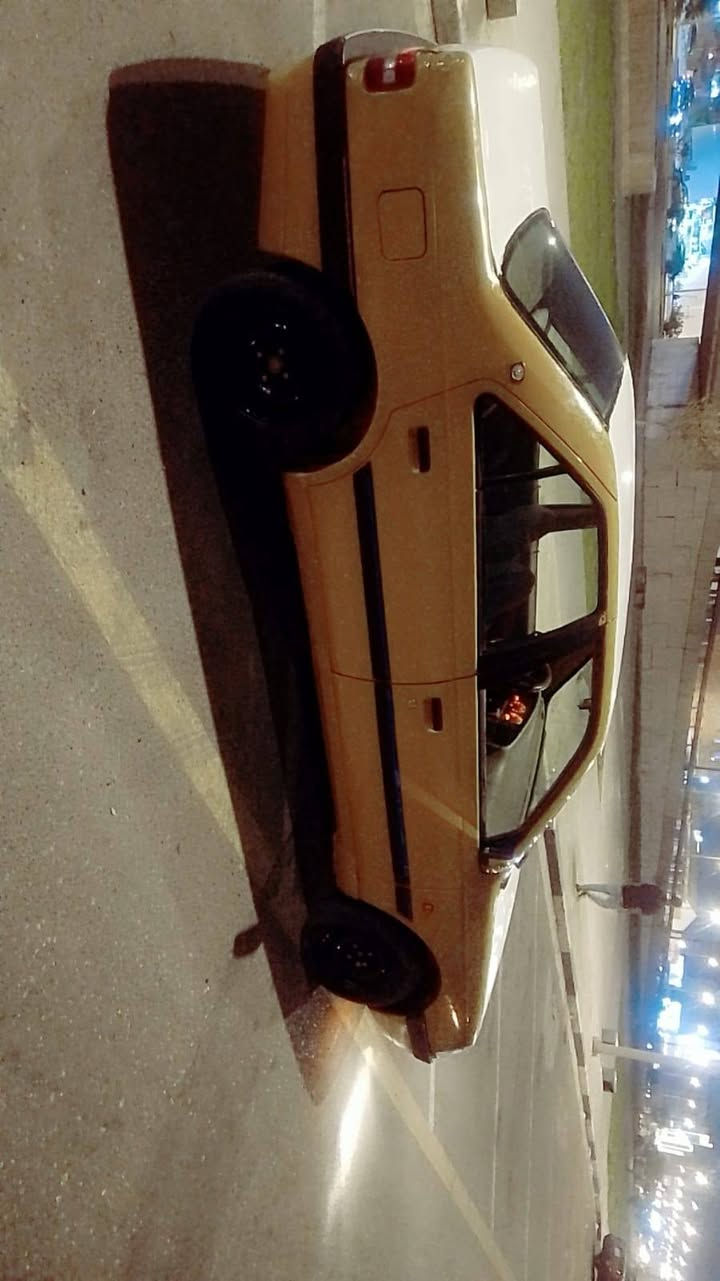 سياره بيجو 405مديل12كير مكينه تخم تاير حداديه كهربائيات كله كفاله البدي بي تكحيل سياره حلو مابيها نقص جاهزه من كلشي سنويه منتهيه ب23 راعي يريد تحويل 
مكان بصرة موفقيه دور نفط 
سعر 32بيها مجال 
***********
*********** البصرة, العراق
