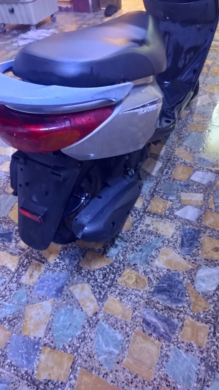 سلام عليكم البيع بريز الدرجة بلادي شلعة معدل كهربايات كلة شغلة مكينة ناعمة الا صرف والا تبخير والا تنقيص جيب فيتر وتعال افحص كفر بلادي ختم واحد وية نغص باتري الدرجة هندر واحد تشتغل مكاني بغداد البلديات السعر 650وبية مجال الطيبين الرقم الهاتف ***********

