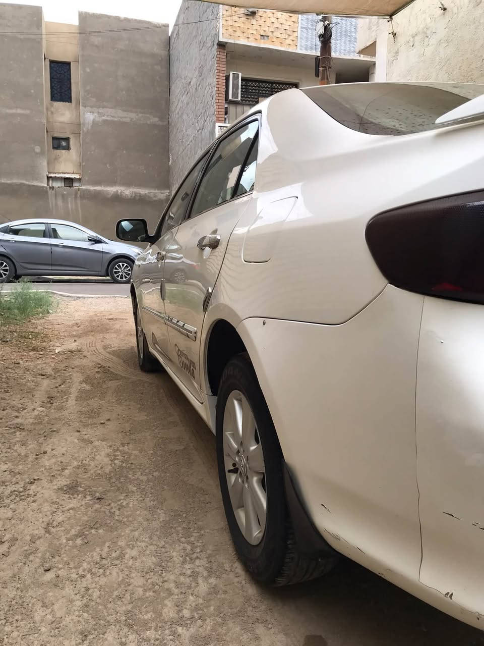 السلام عليكم. للبيع كورلا ٢٠٠٩ خليجي رقم بغداد باسمي محرك ١٨٠٠ گير محرك جيد صدر أمامي وخلفي جديد بيه صبغ جاملغ أمامي وخلفي سعر ٩٥ بيه مجال بسيط العنوان بغداد الدورة /***********  / ***********
