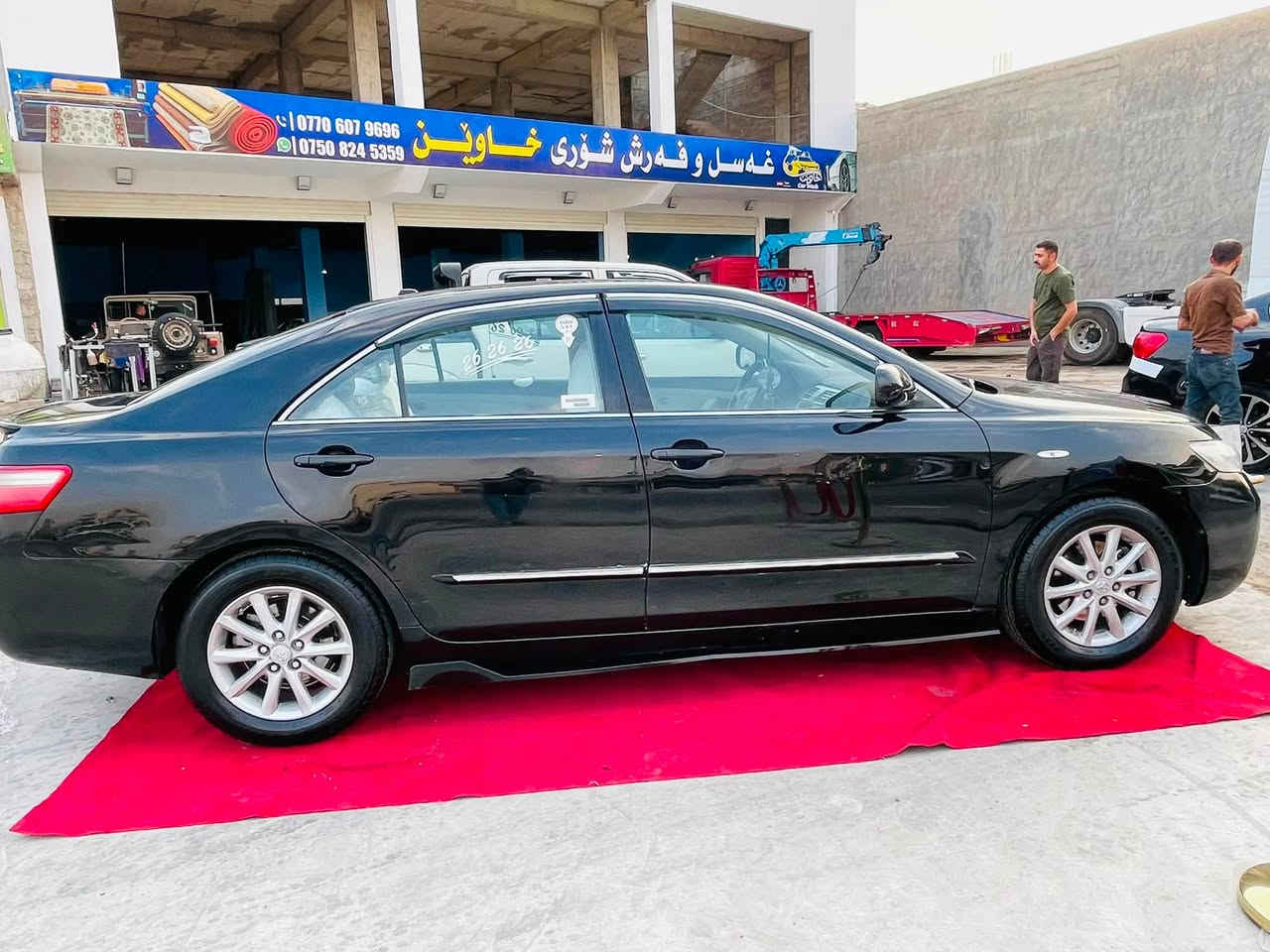 Camry 2009 JL
ڕەنگی ڕەشی قەتران

ڕەقەمەی تازەیە بەس سەنەوەی مانگێکە بەسەر چوە

گێڕو مەکینەی بەشەرت 
تحویل غرامەی بەشەرت

پارچەیەکو دوو پەڵەی بۆیاخە. 
102   گەڵاو مەجالێکی کەم

***********
