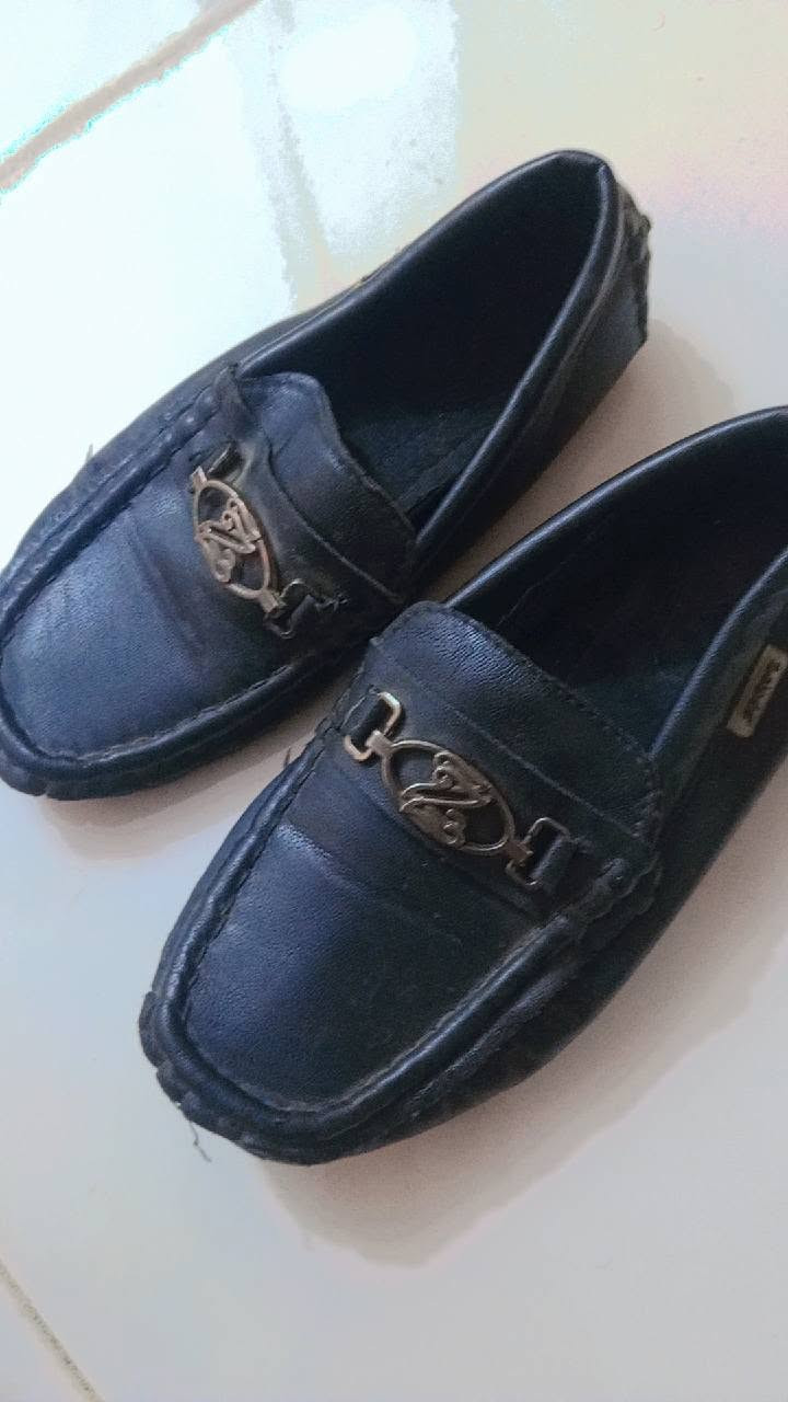 للبيع • ملابس