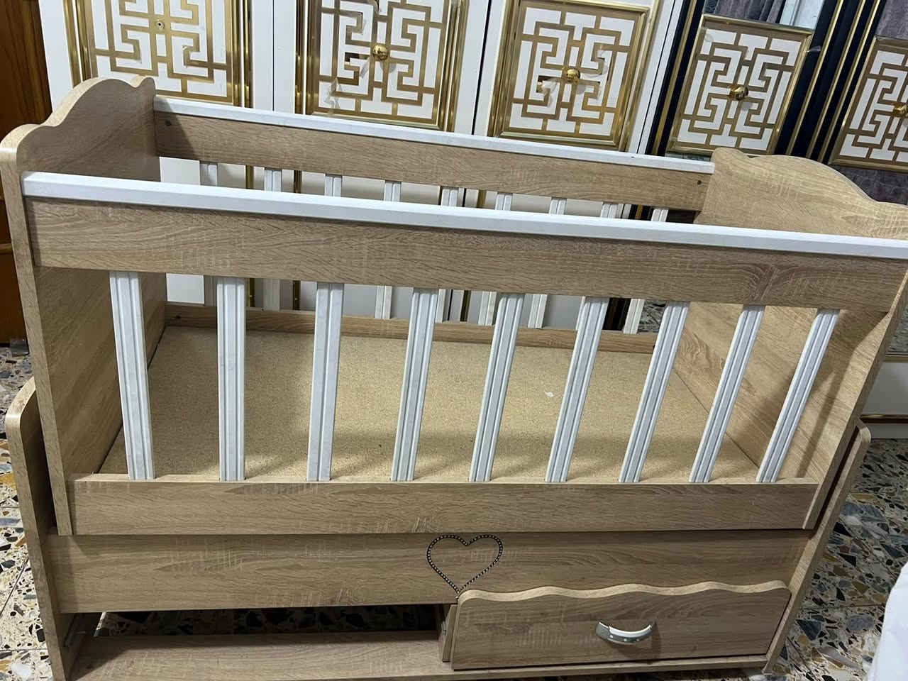 كاروك هزاز
نقص جراره
السعر مناسب
40 ألف 
مكاني بغداد الدورة 
***********
