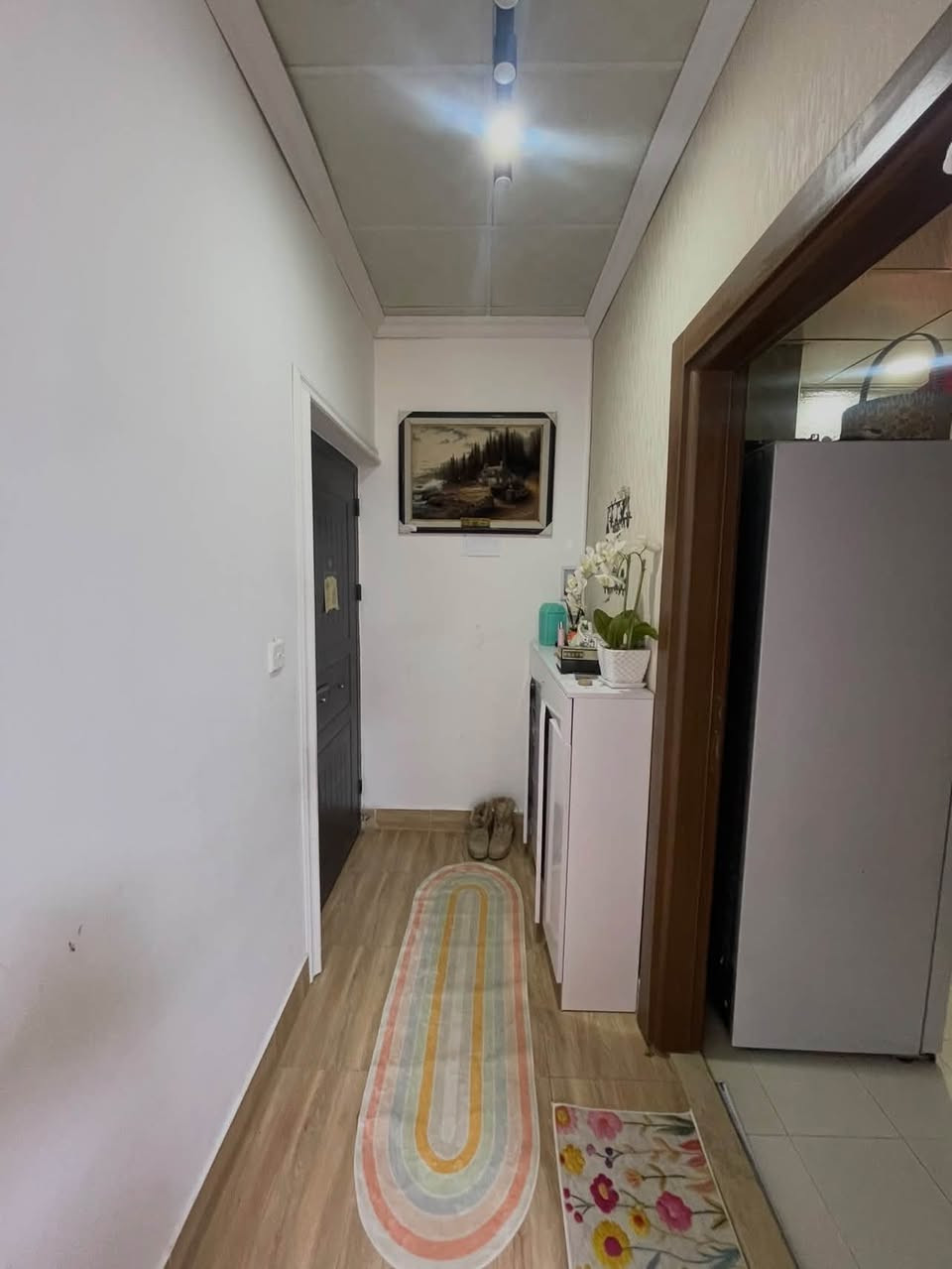 🏠 شقة للبيع في مجمع الزهور السكني – بغداد / سريع محمد القاسم
🏢 عمارة D7  شقة 27
📐 المساحة: 80 متر
💸 واصل قسط سبع سنوات (٨٧ قسط)
       سعر البيع: 45 مليون 
📞 للاتصال:
*********** / اتصال + واتساب

نص مكتوب في الصور:
- PRODUCED BY AN AUTODESK EDUCATIONAL PRODUCT Appartment Type "D" 110 Balcony 390 Dining Livingroom 545 110 Hall 176 200 Bath Master Bedroom 295 365 Bedroom 295 320 Balcony 210 40 97 183 170 410 kitchen 260 250 130 120 Entrance 60 80 PRODUCED BY AN AUTODESK EDUCATIONAL PRODUCT After Modification