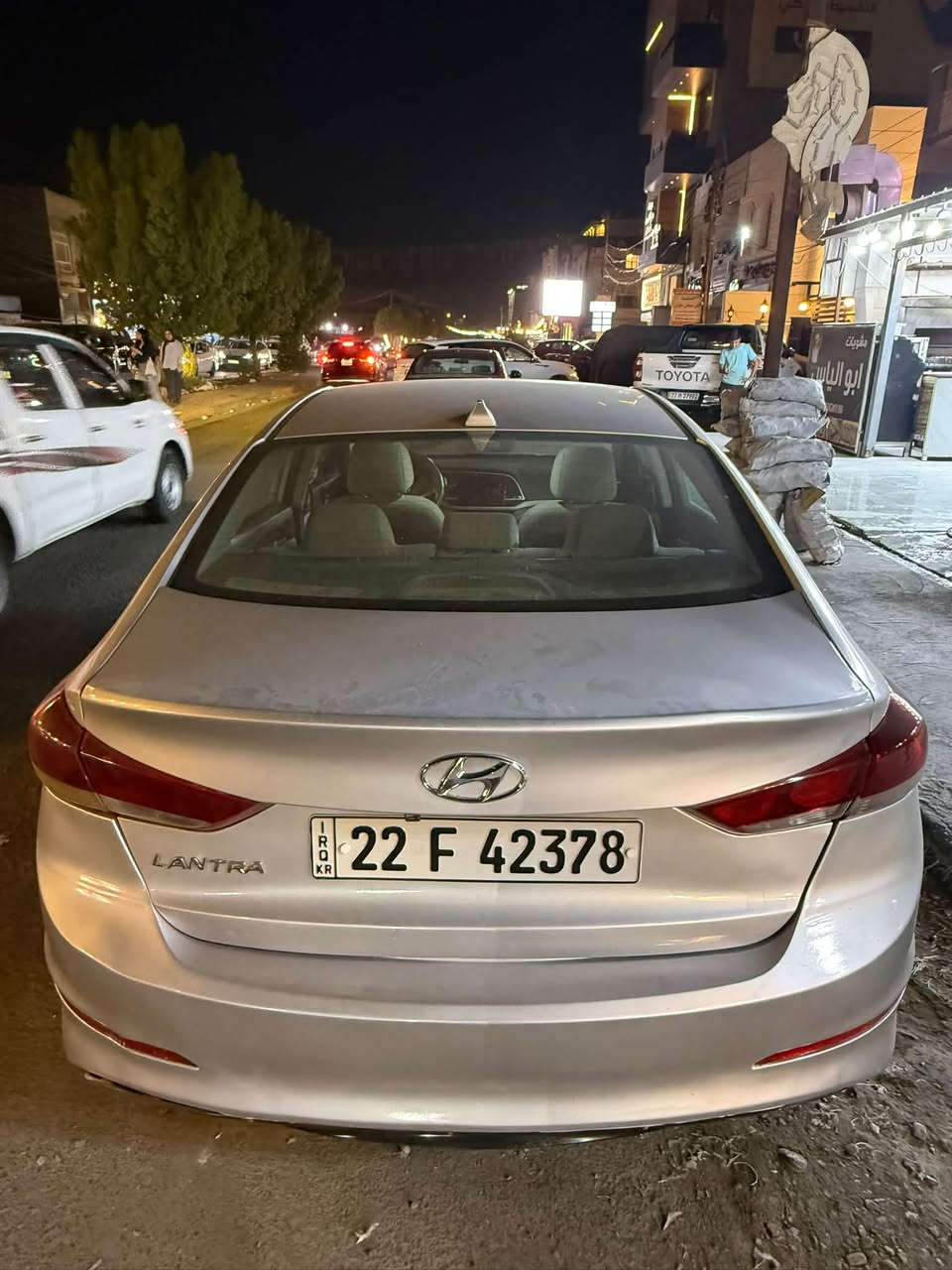 النترا 2017 امريكي 
مكينة 2000 دوش مفتوحة بيها قبغ ولفات
تبريدها ناقصة بس كمبريسر
حادثها 3 قطع + بيها بارد بالباب
رقمها اربيل تريد تحويل + تريد وكالة 
السعر 100$ وبيها مجال بسيط
وكلشي بسعرة شباب 
مكاني بغداد سيدية
للاستفسار ***********
