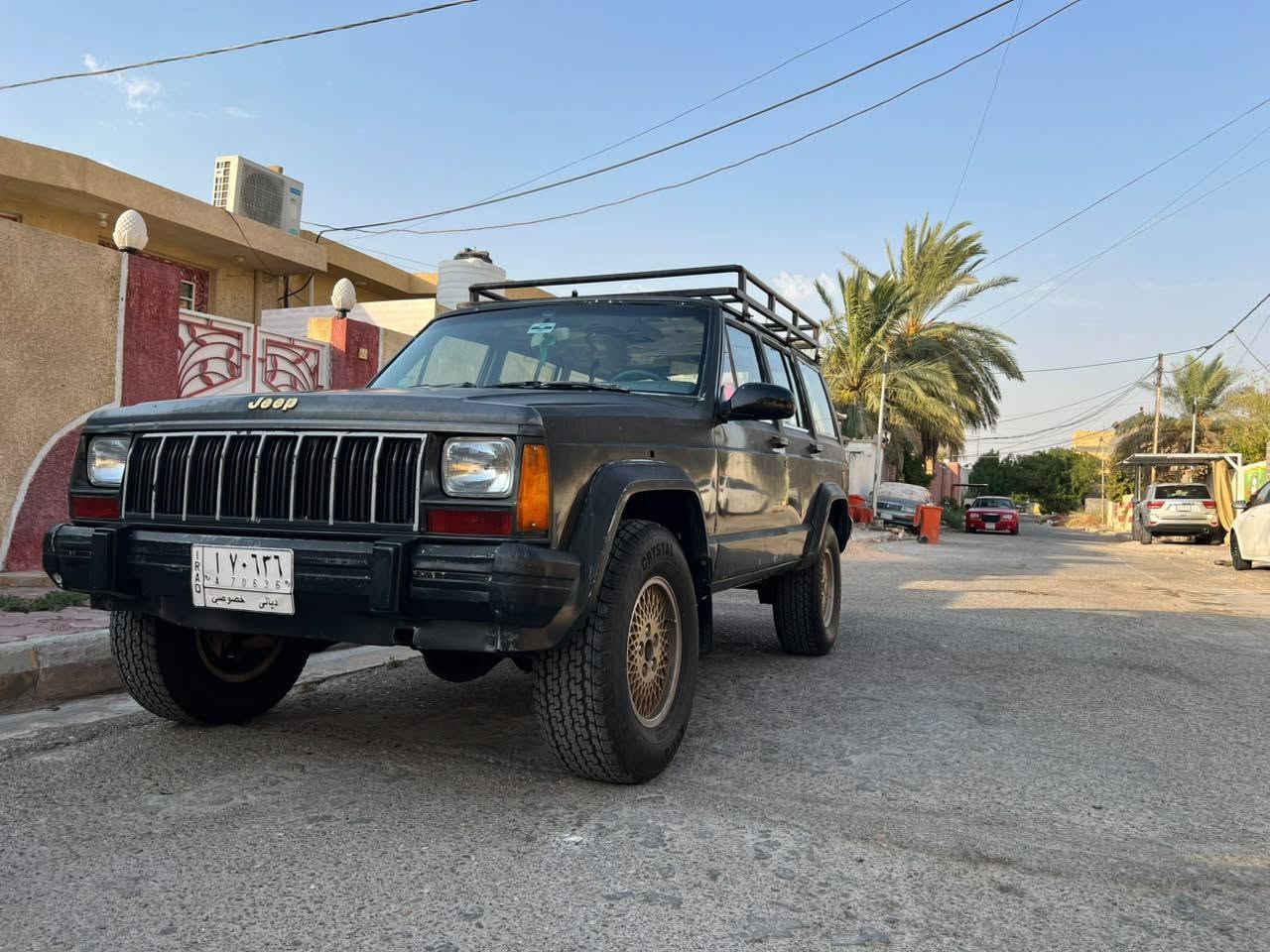 مكلف بالنشر جيب شيروكي موديل 1990التفاصيل داخل الفديو مكانها واسط مركز المدينه للاستفسار اتصل على الرقم‏‪***********‬‏سعرها45
